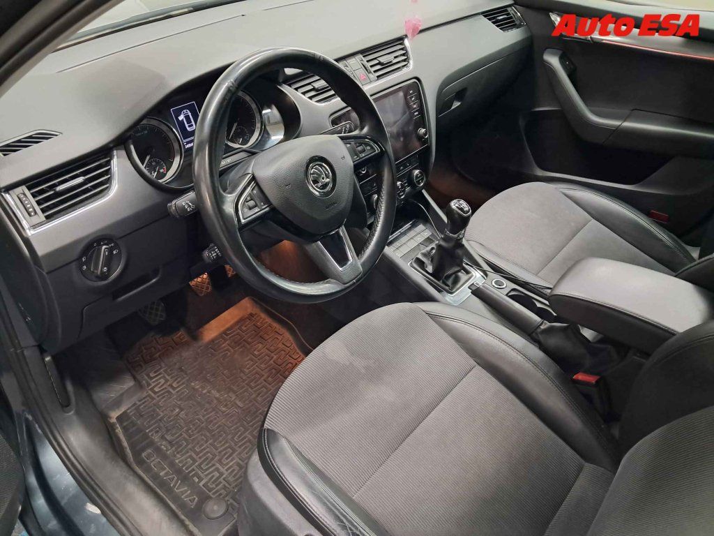Škoda Octavia, 2.0 TDI - fotka 3