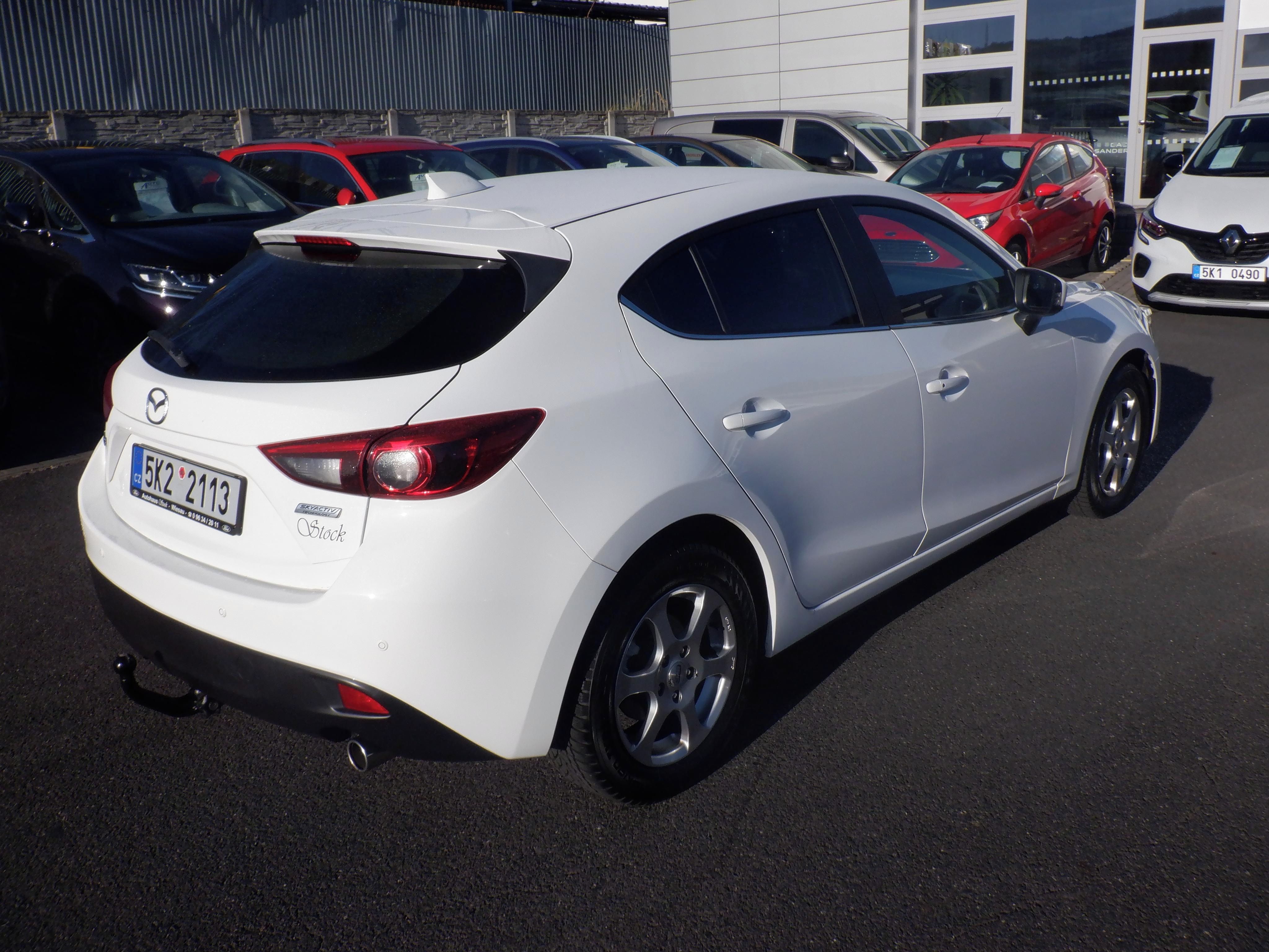Mazda 3, 2.2 D Skyactiv Generation - fotka 5