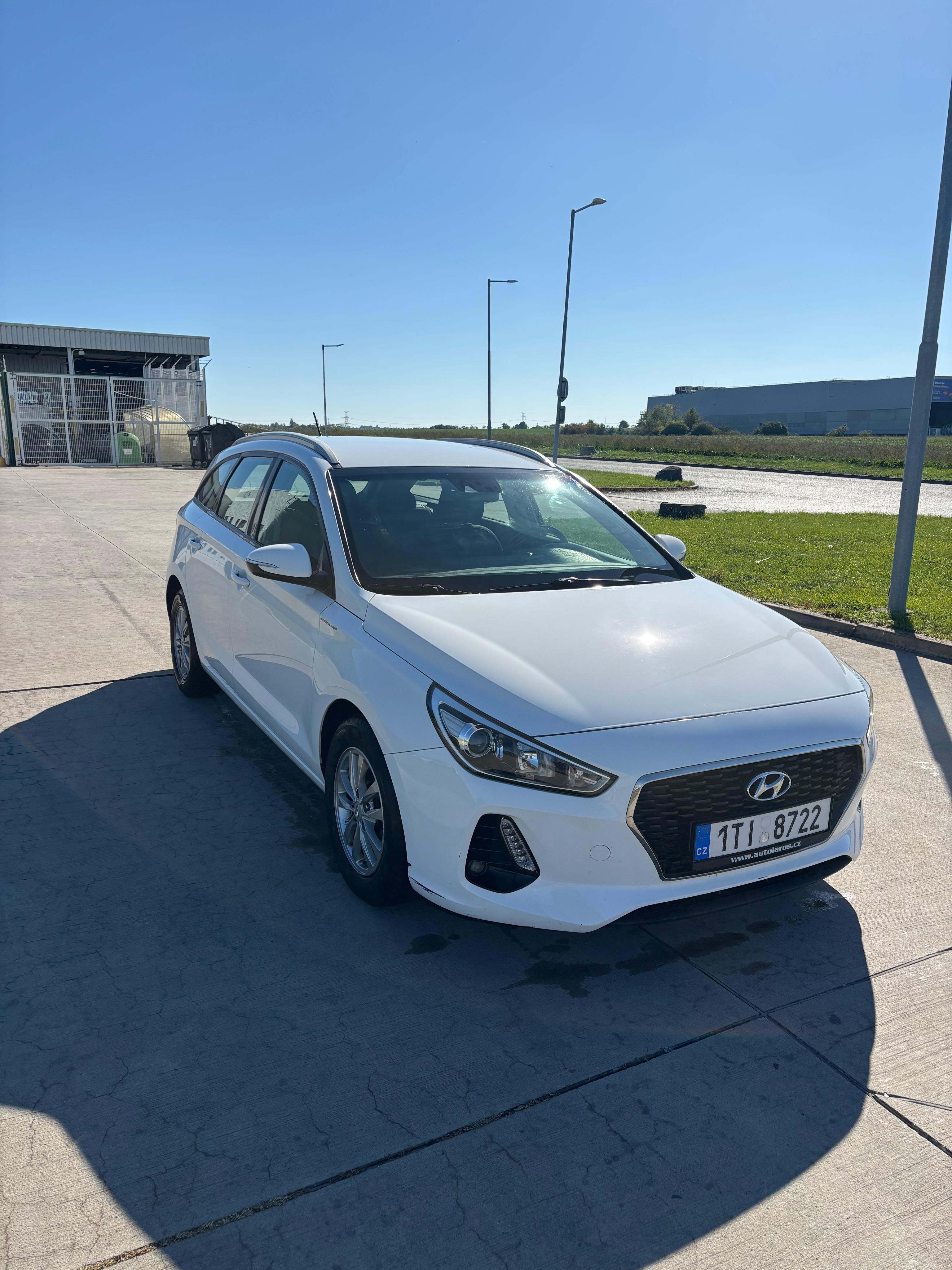 Hyundai i30, NAJETO 141000KM ODPOČET DPH - fotka 3