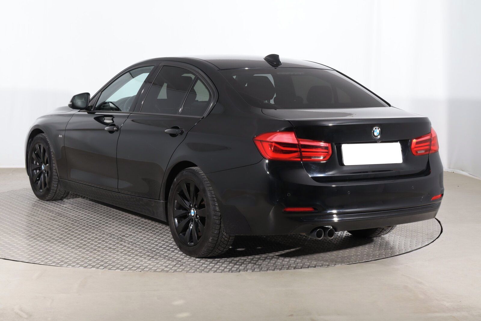 BMW Řada 3, 320 d, Serv.kniha - fotka 4