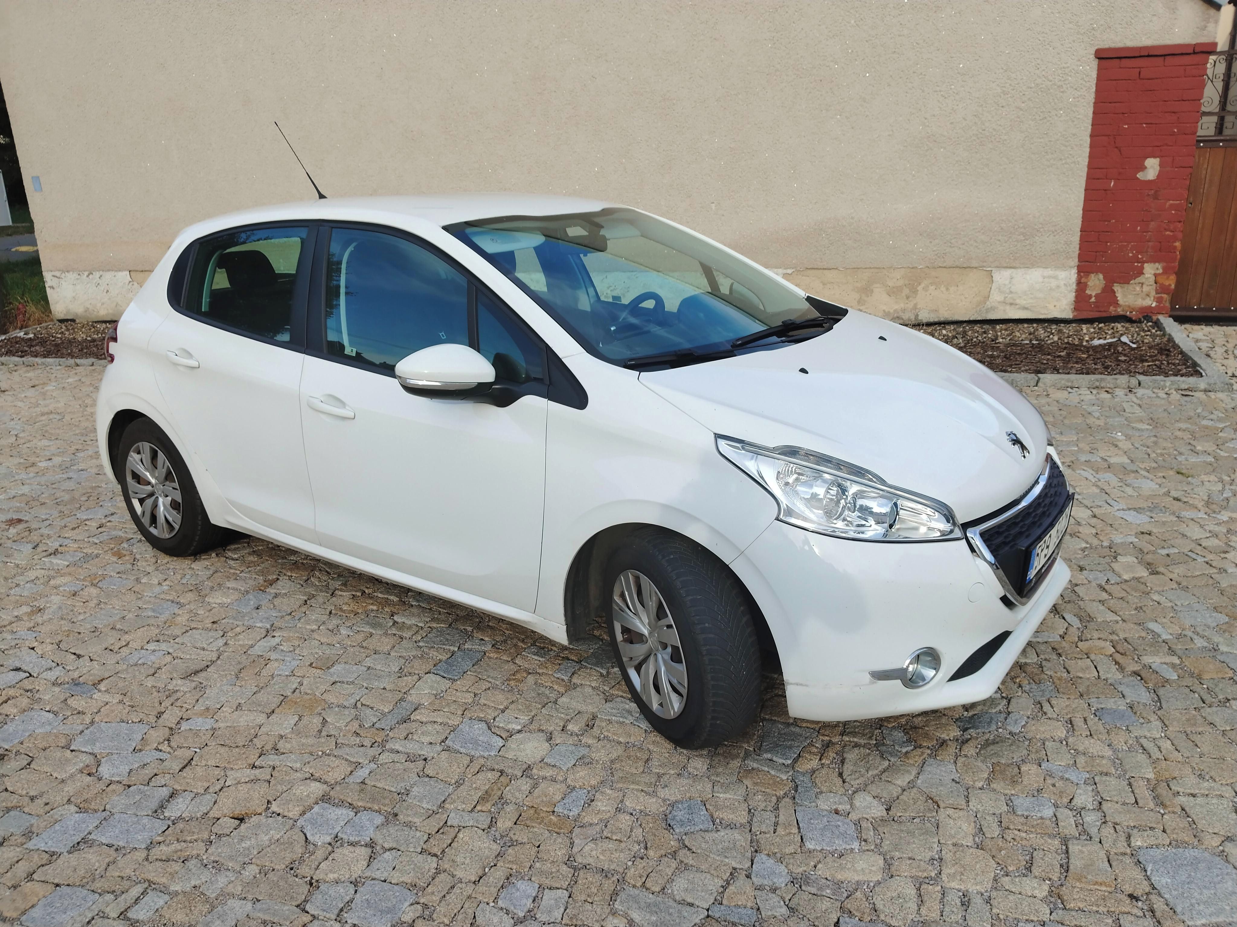 Peugeot 208, Peugeot 208 1.2 , 60kw - fotka 5