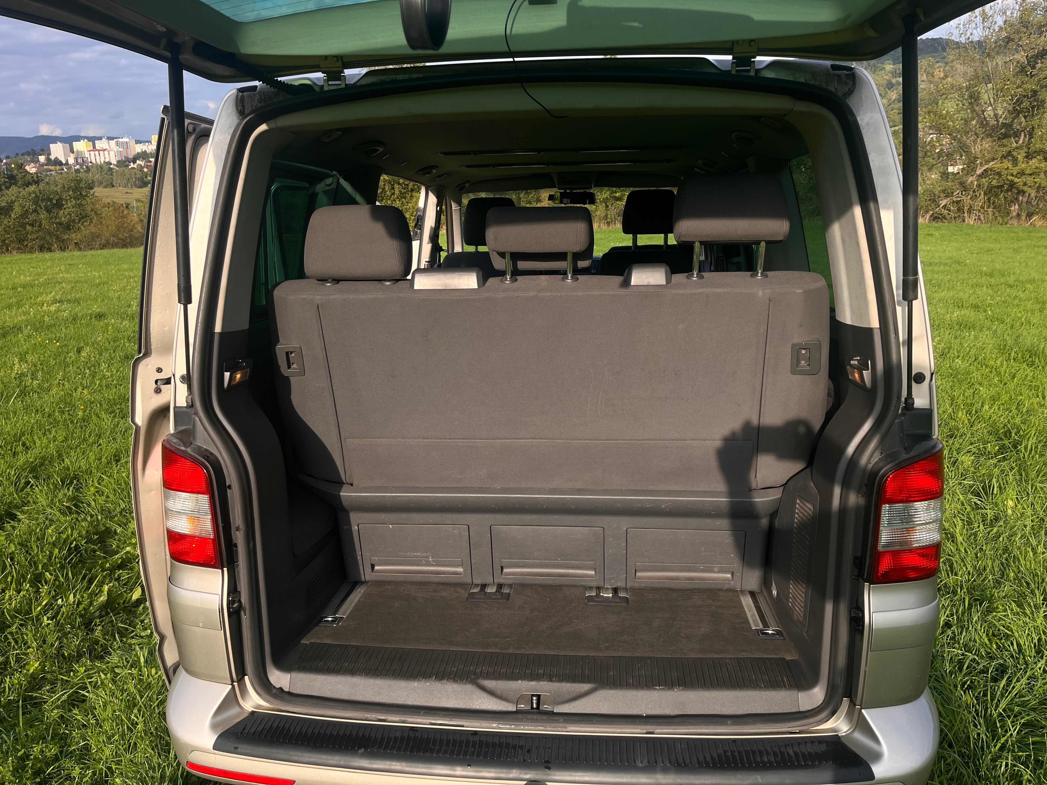 Volkswagen Multivan, 2.5 TDi 128 kW, 2x šoupačky - fotka 5