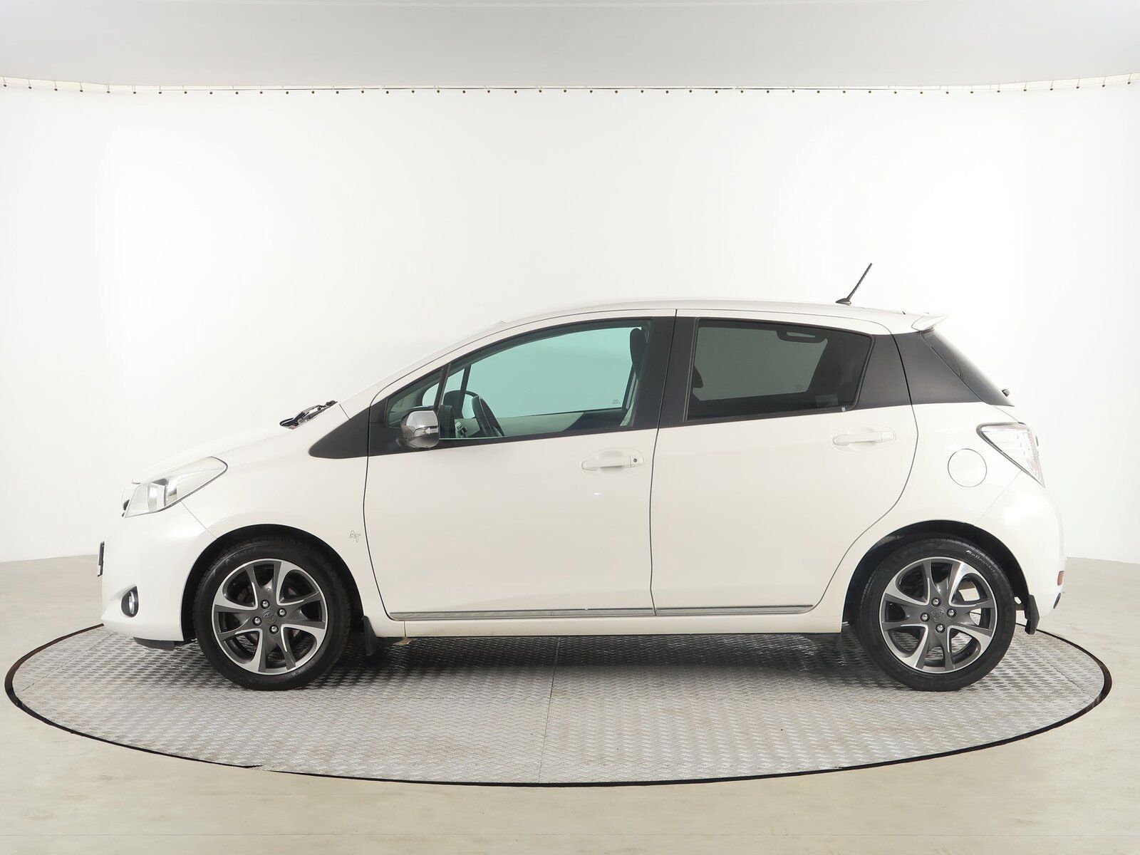 Toyota Yaris, 1.33 Dual VVT-i, LPG - fotka 3