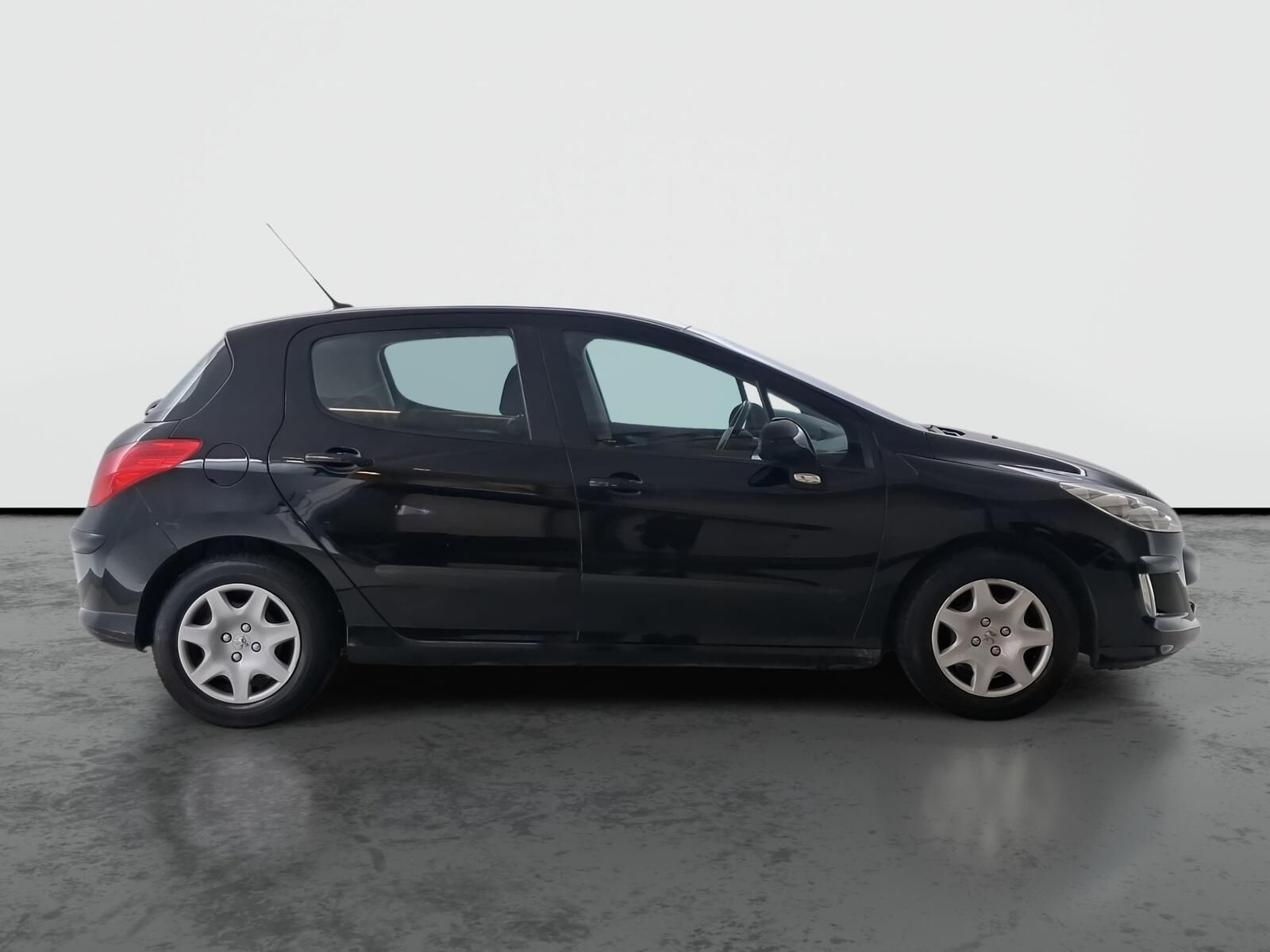 Peugeot 308, 1.6 HDi, Automatická klima - fotka 6