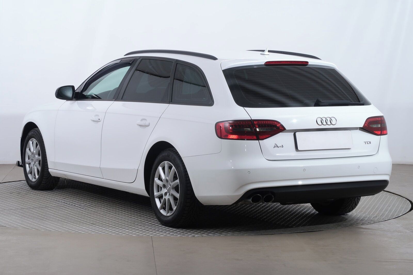 Audi A4, 2.0 TDI, Automat - fotka 4