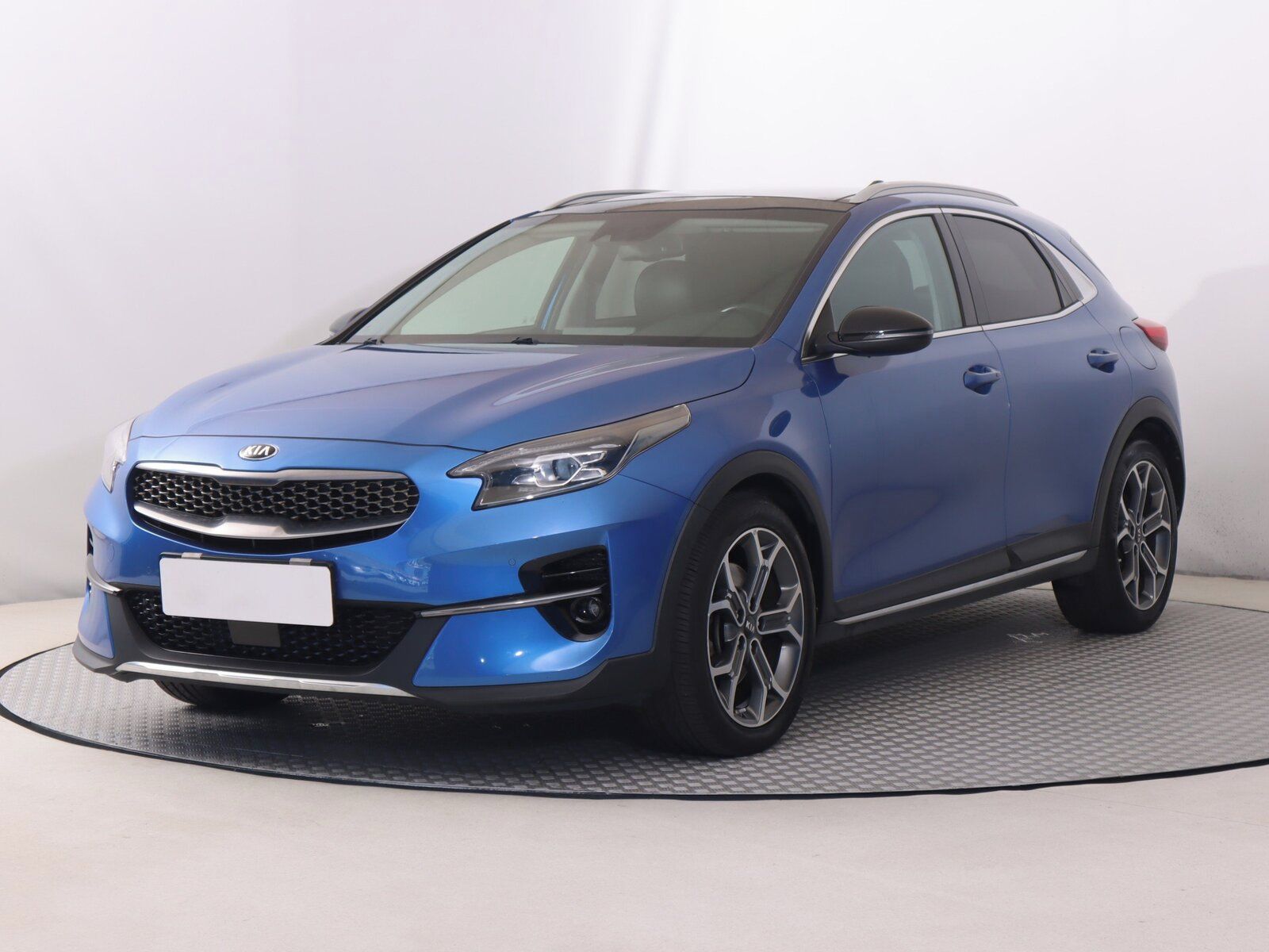 Kia XCee´d, 1.6 T-GDI, Automat, Serv.kniha - fotka 2