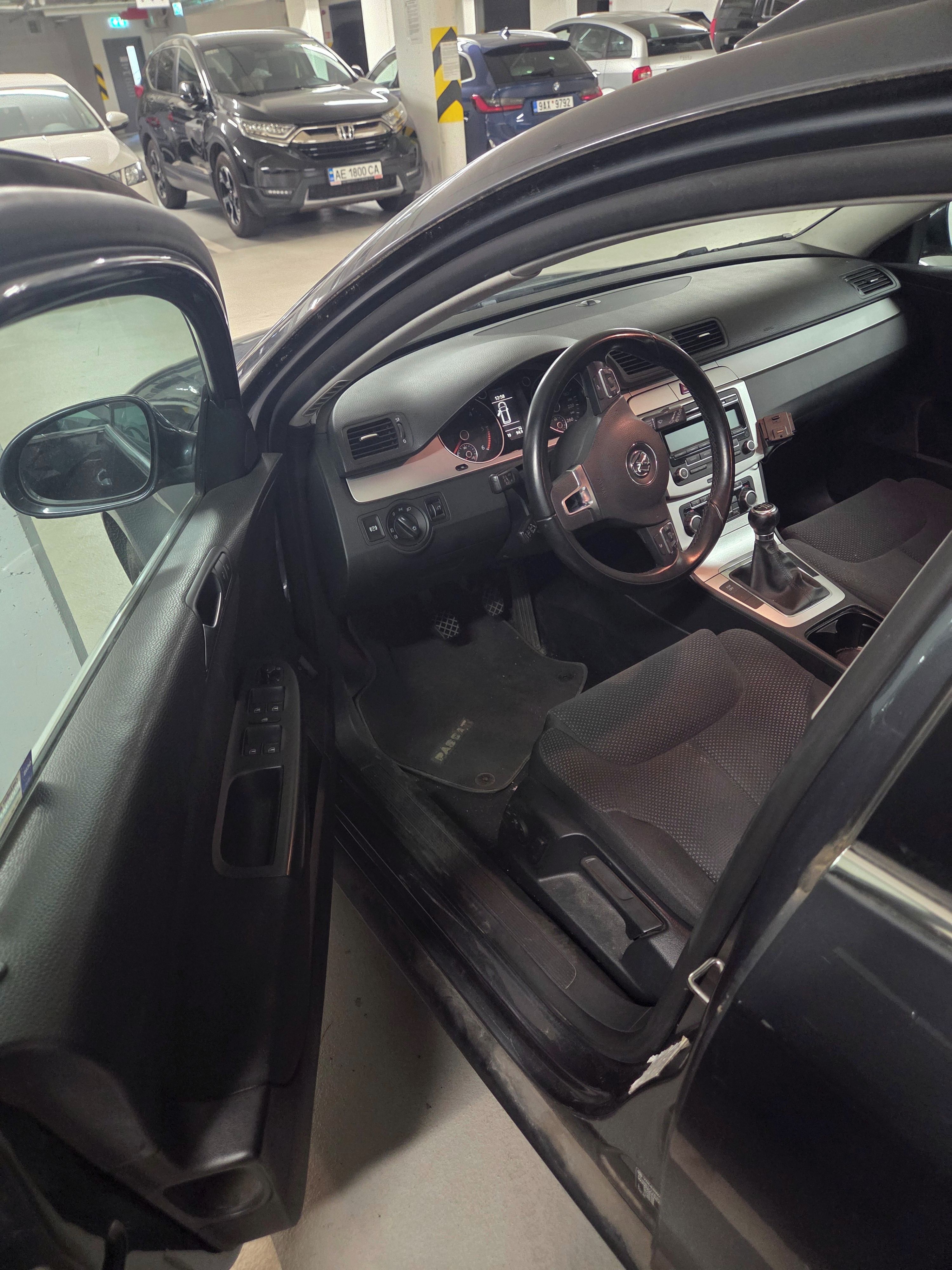 Volkswagen Passat Variant, 2.0 tdi, kombi - fotka 4