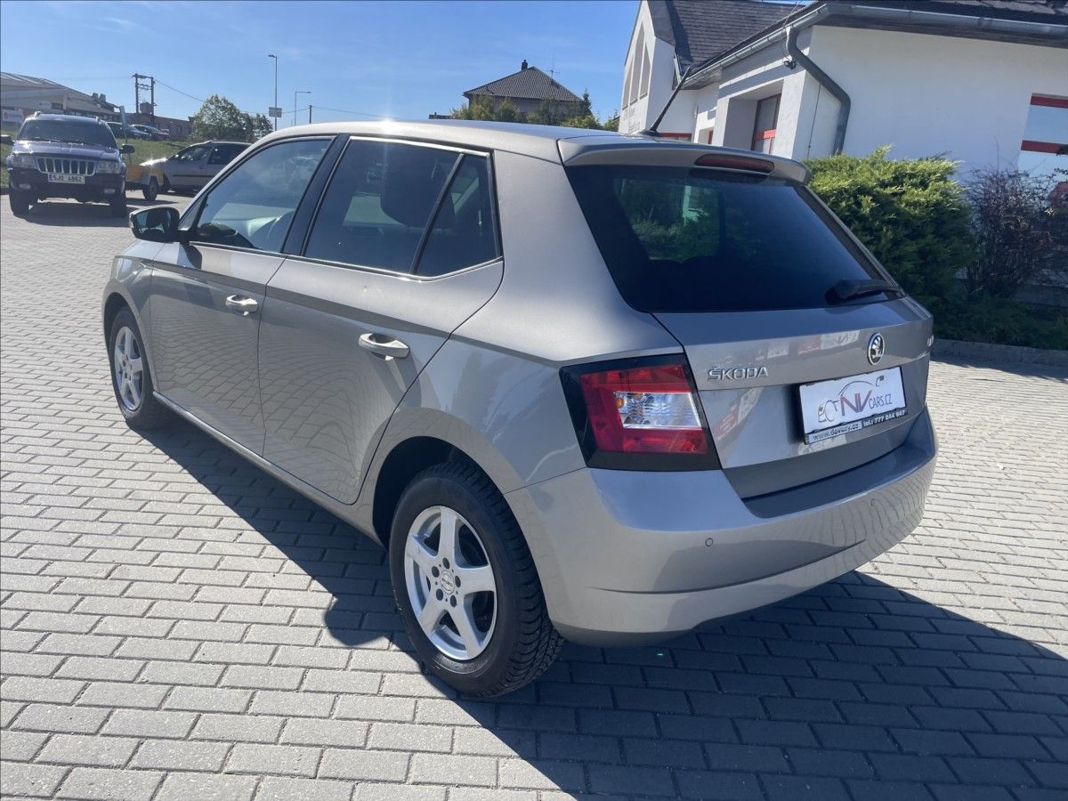 Škoda Fabia, 1,2 TSi 66kw Style Klima ESP V - fotka 3