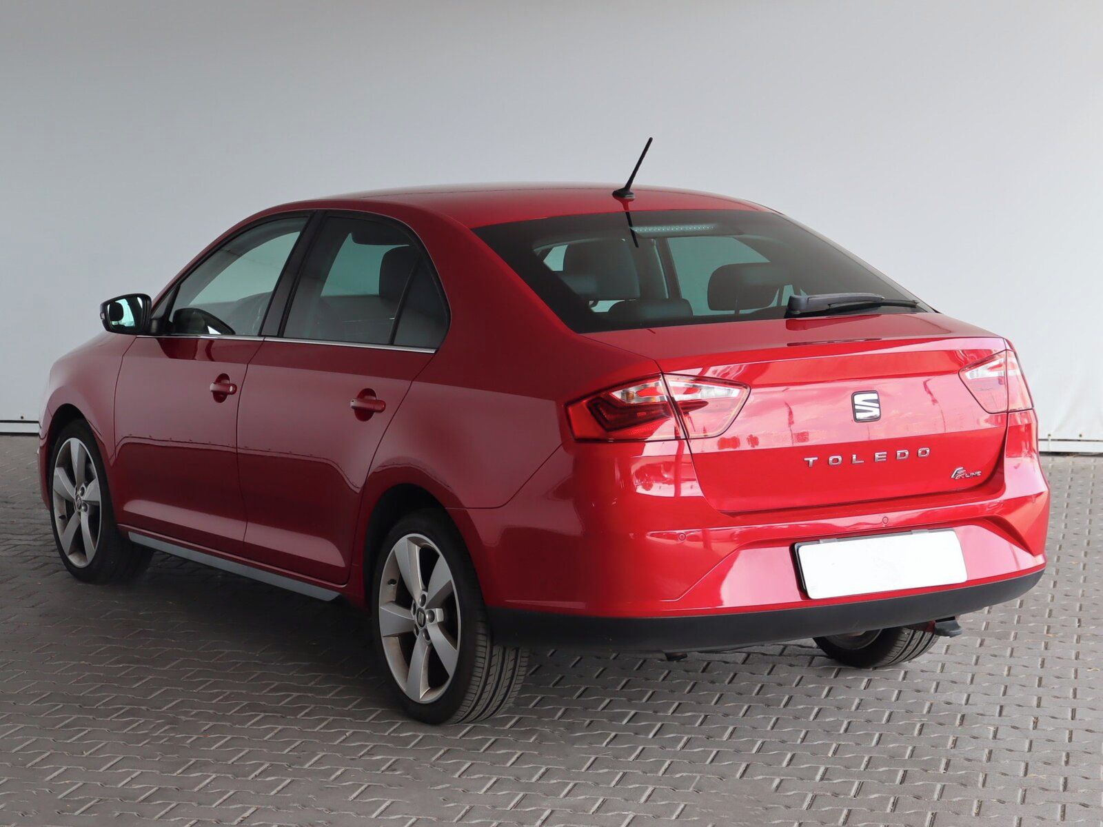 Seat Toledo, 1.0 TSI, FR-Line, Serv.kniha - fotka 4