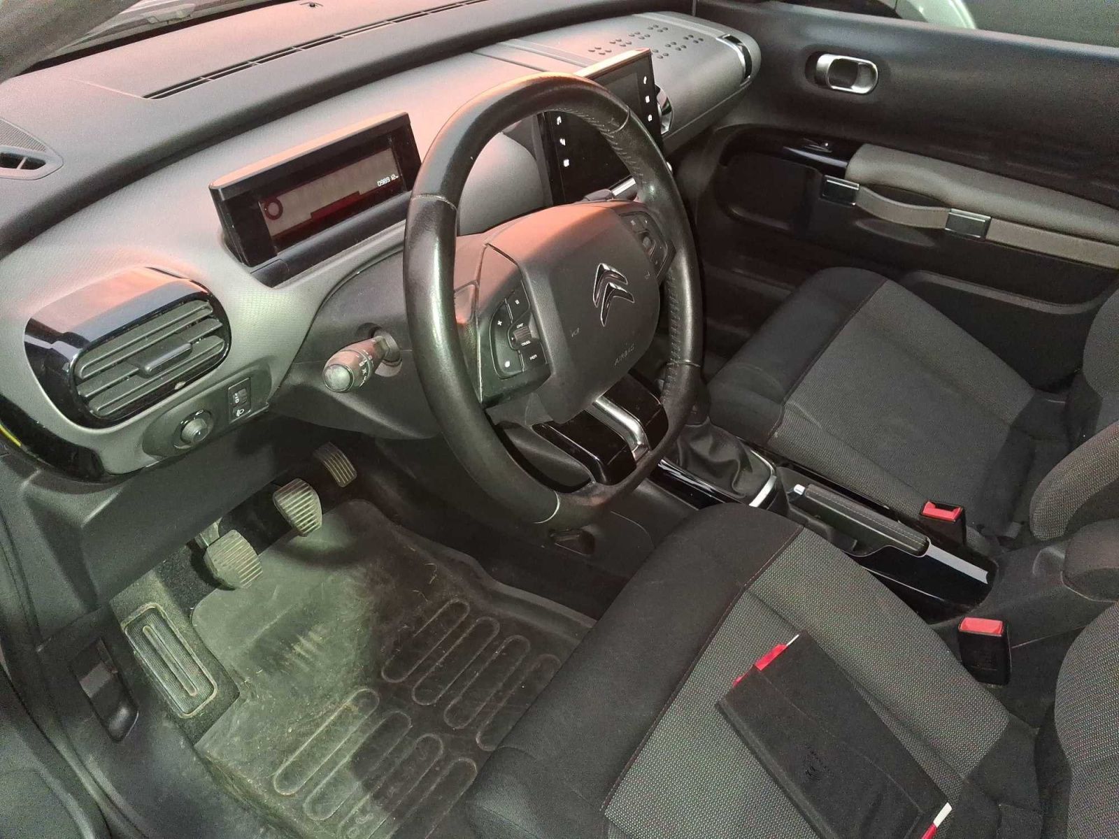 Citroën C4 Cactus, 1.2 PureTech, Serv.kniha, Navi - fotka 3