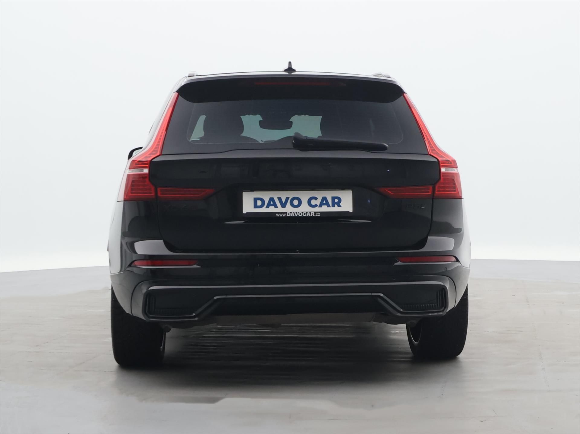 Volvo XC60, 2,0 B5 AWD Plus Black Ed. AT - fotka 6