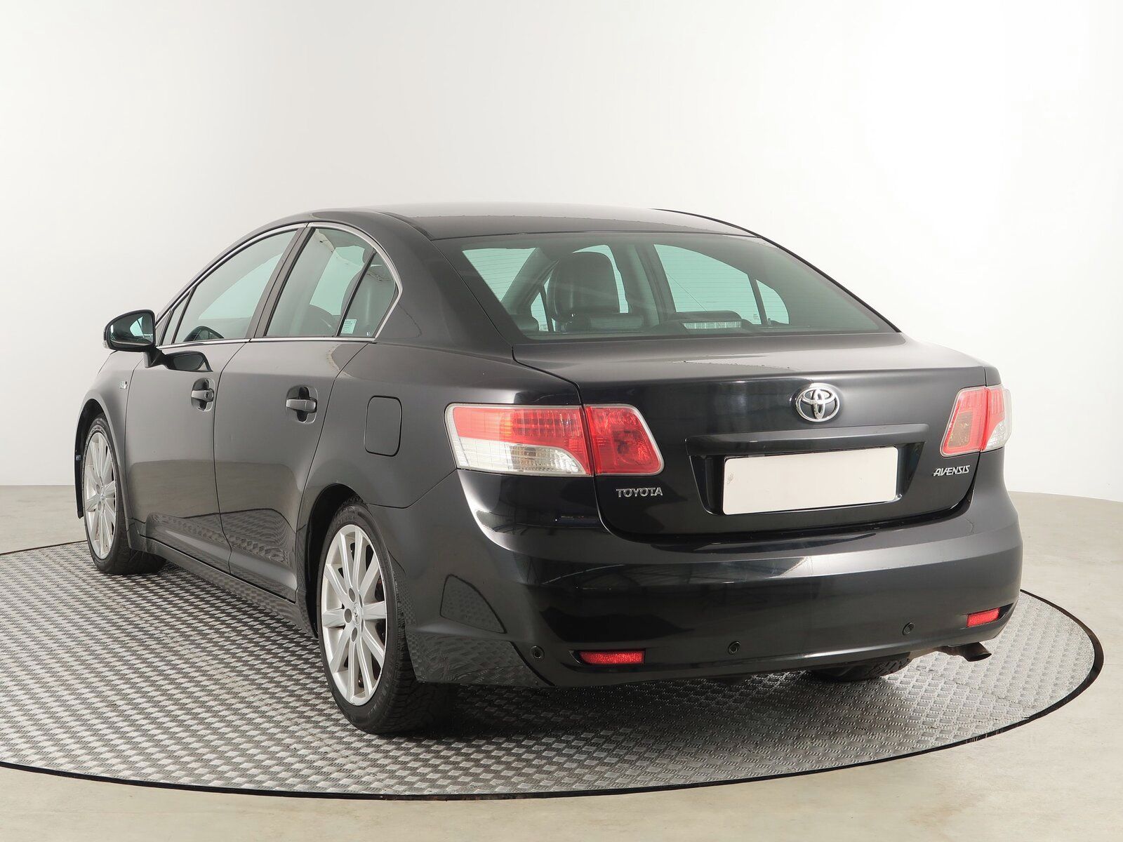 Toyota Avensis, 2.2 D-4D, Automat - fotka 4