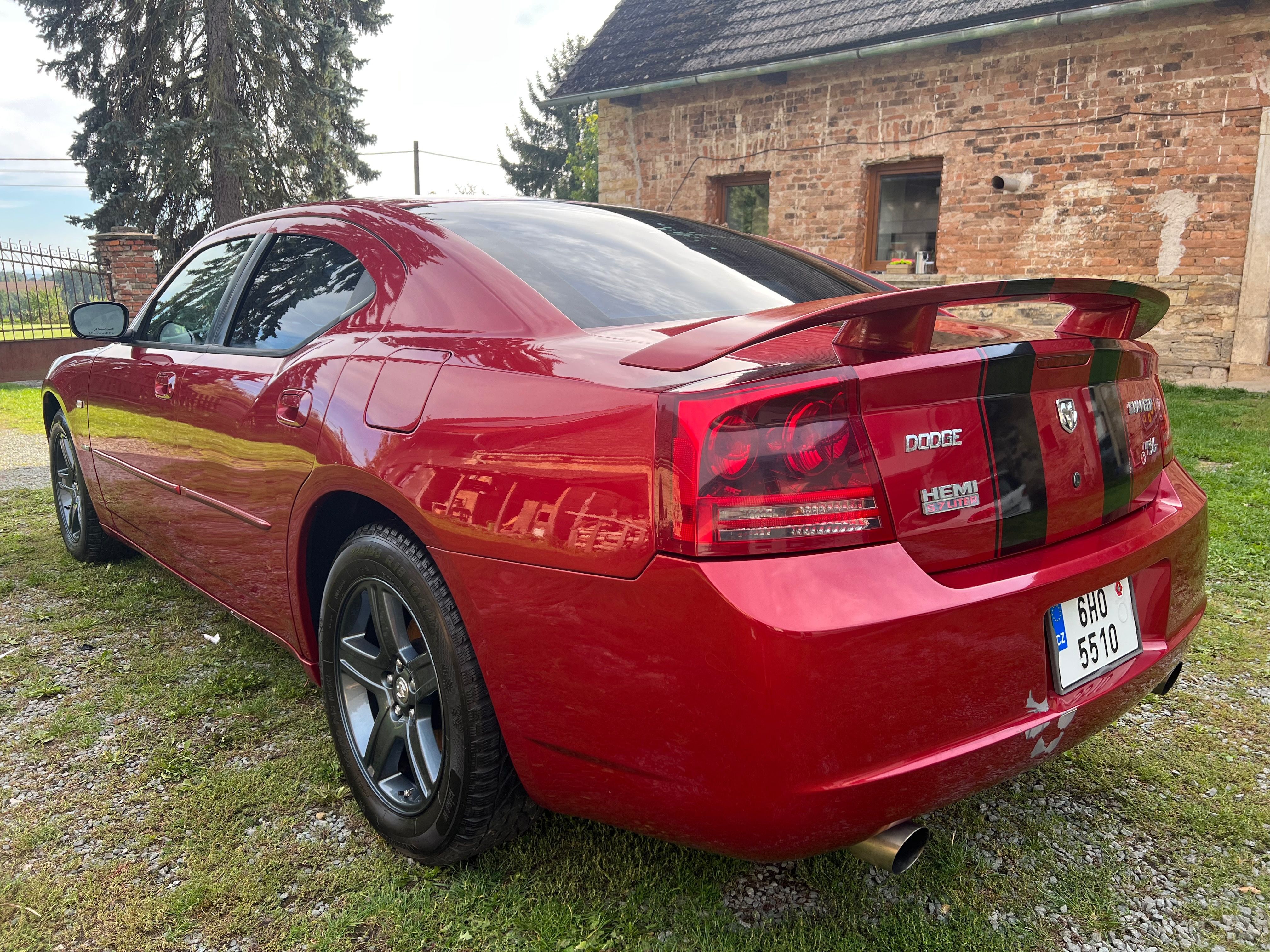 Dodge Charger, Dodge Charger 5.7 V8 117 000km - fotka 5