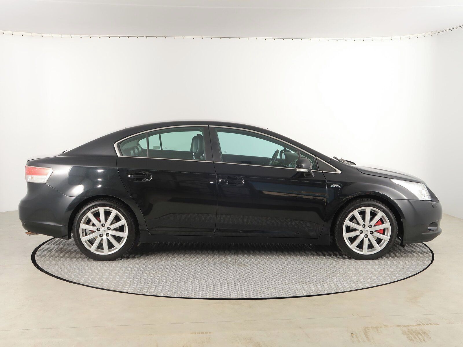 Toyota Avensis, 2.2 D-4D, Automat - fotka 6