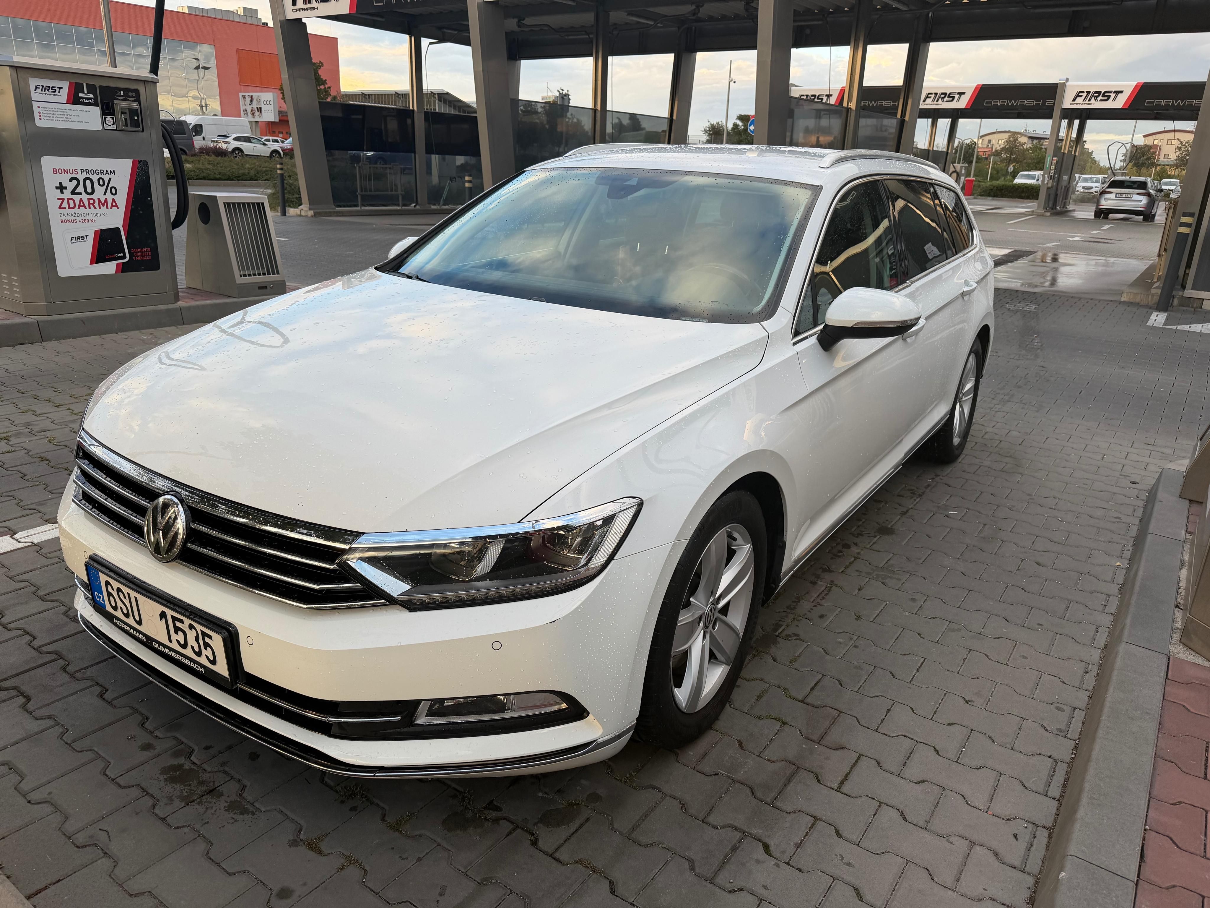 Volkswagen Passat, 2.0TDI 140kw Highline - fotka 3