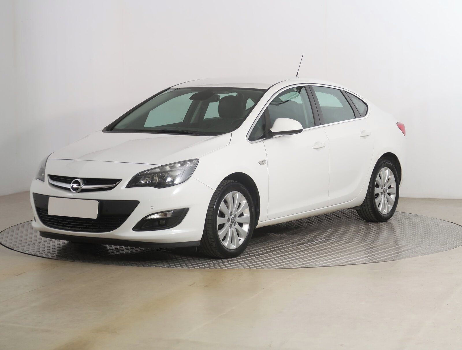 Opel Astra, 1.6 16V, Serv.kniha - fotka 2