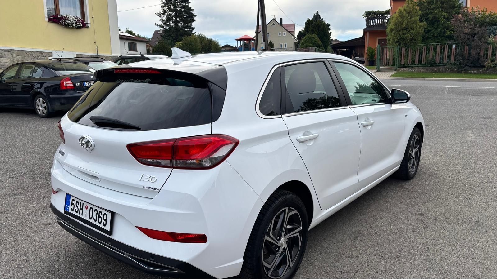 Hyundai i30, Hyundai i30 1.5 T-GDI 48V - fotka 4