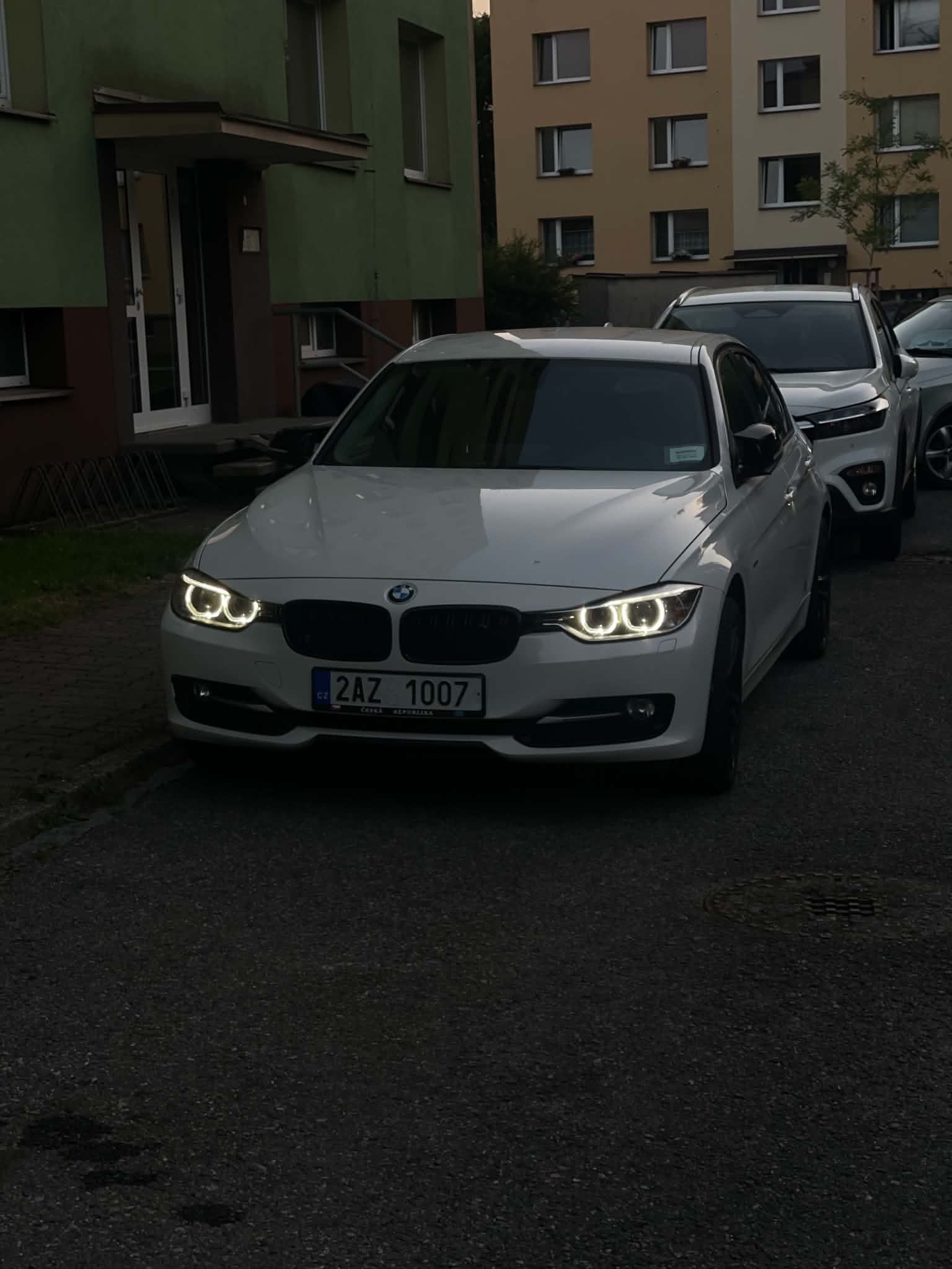 BMW Řada 3, BMW F30 320d Sport + - fotka 3