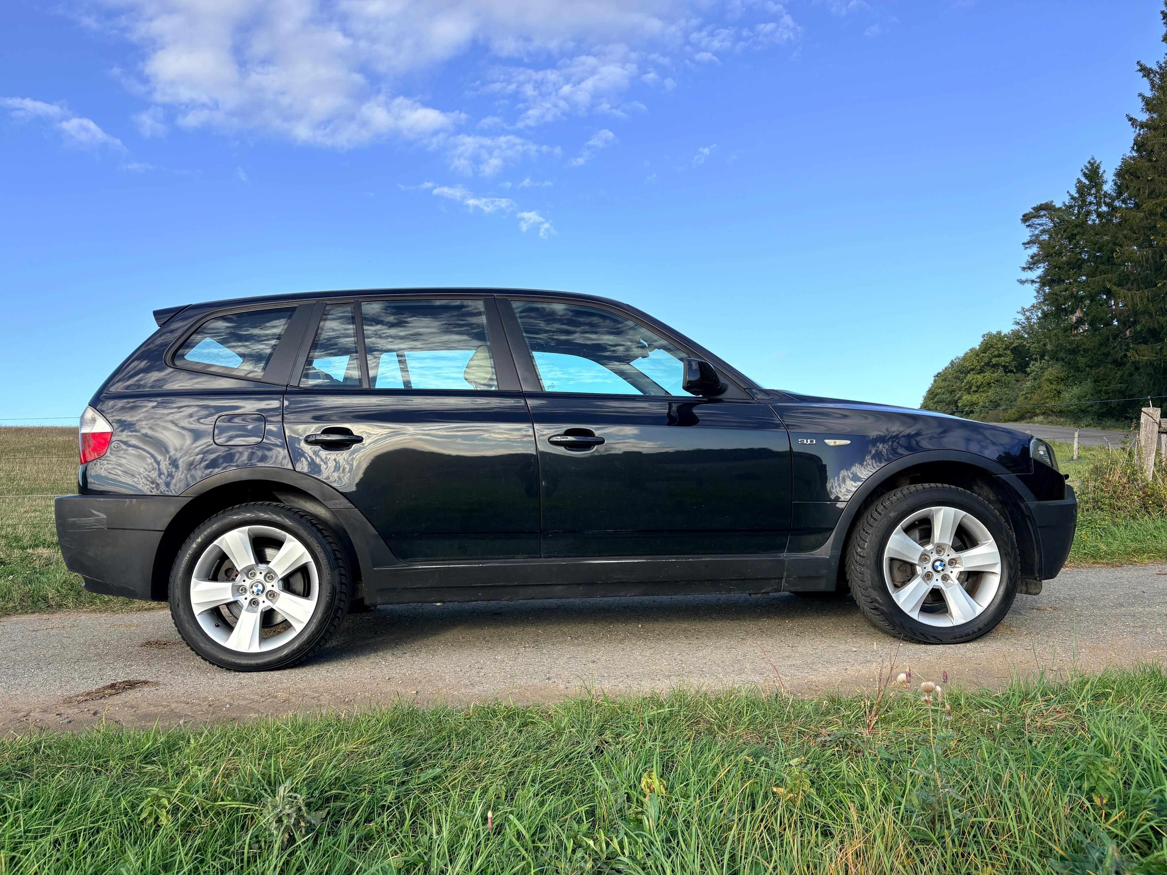 BMW X3, E83 | 3.0i automat, 4x4 170kW - fotka 6