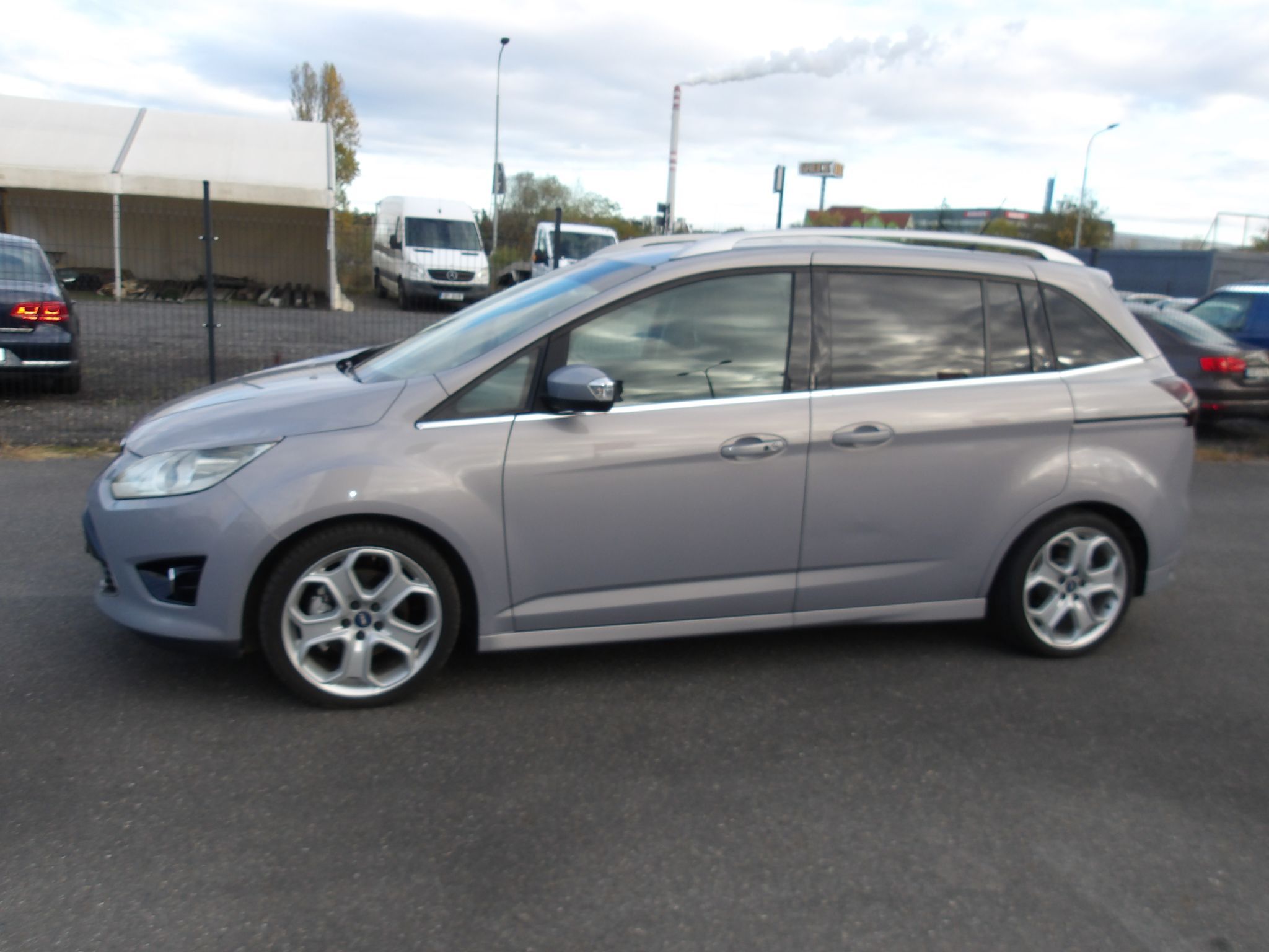 Ford Grand C-MAX, 1,6TDCi KRASAVEC !!! 7 MÍST ! - fotka 3
