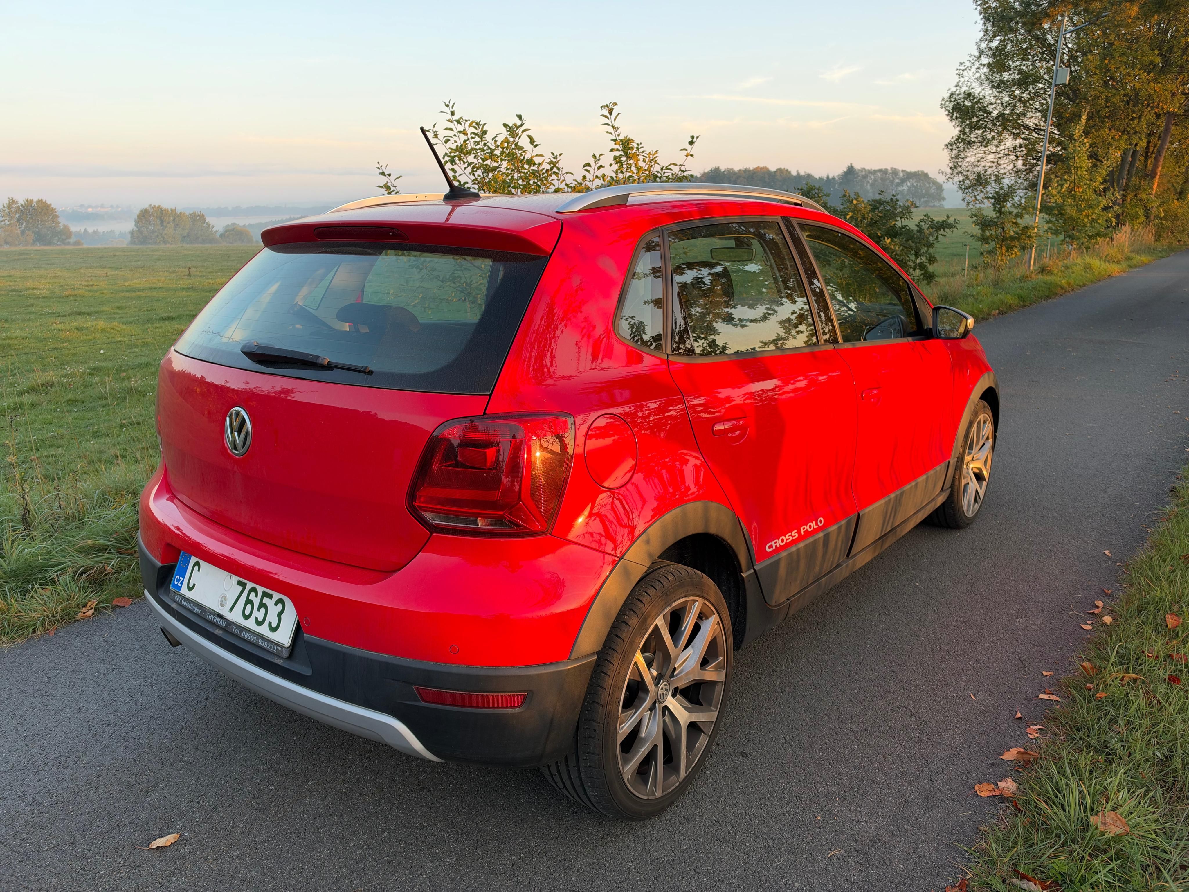 Volkswagen Polo, Cross 1,2TSi 66kW 47TKM - fotka 3