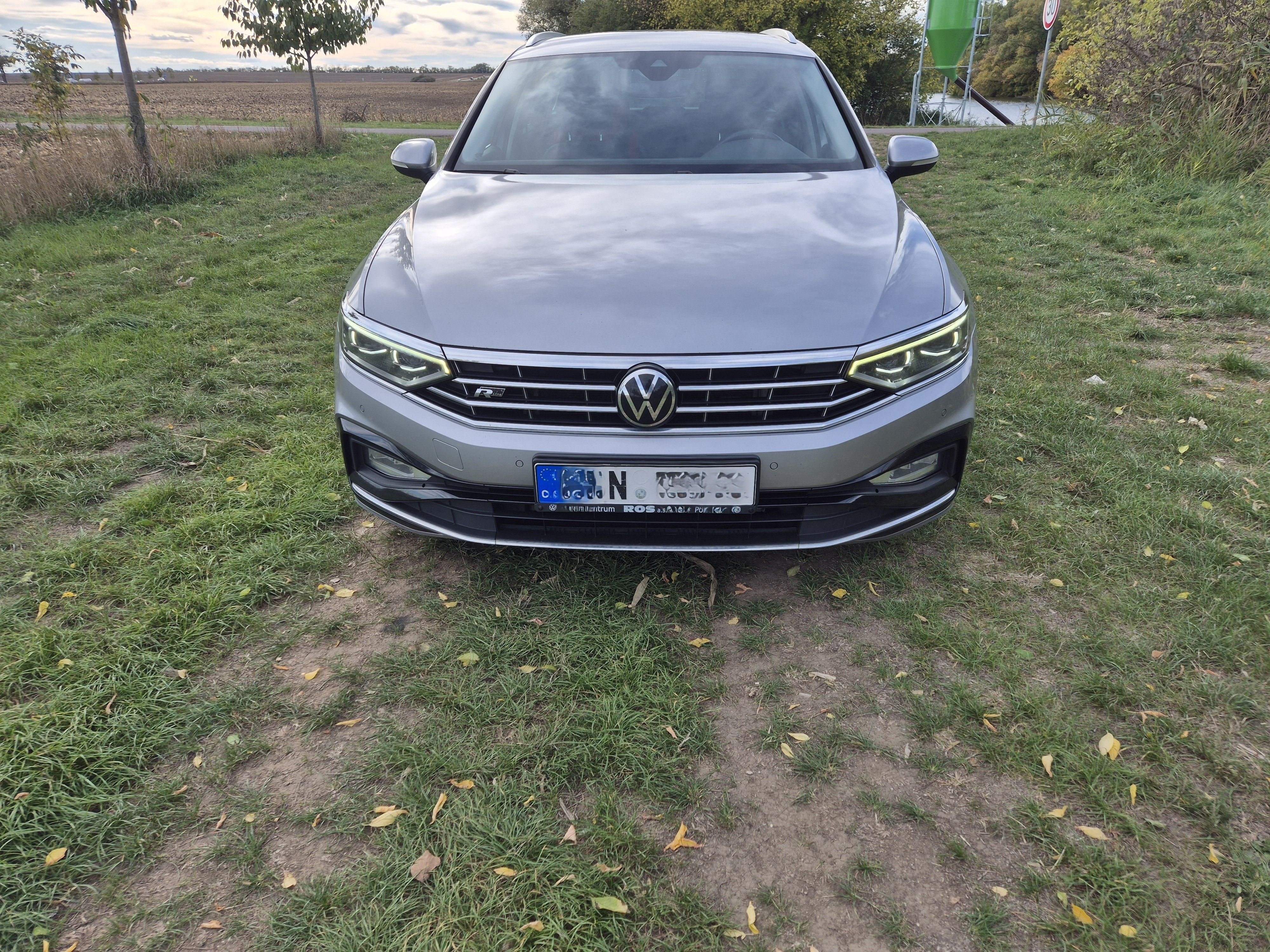 Volkswagen Passat, 2.0 TDI 110kW R-line 1 majitel