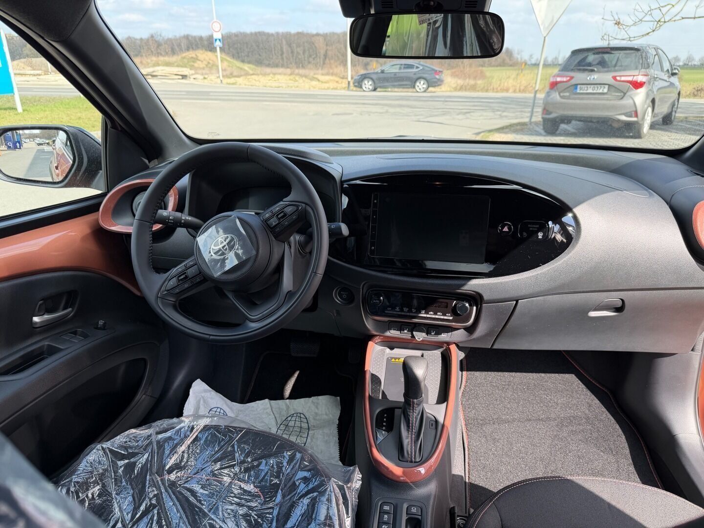 Toyota Aygo, 1.5HEV Style - fotka 6