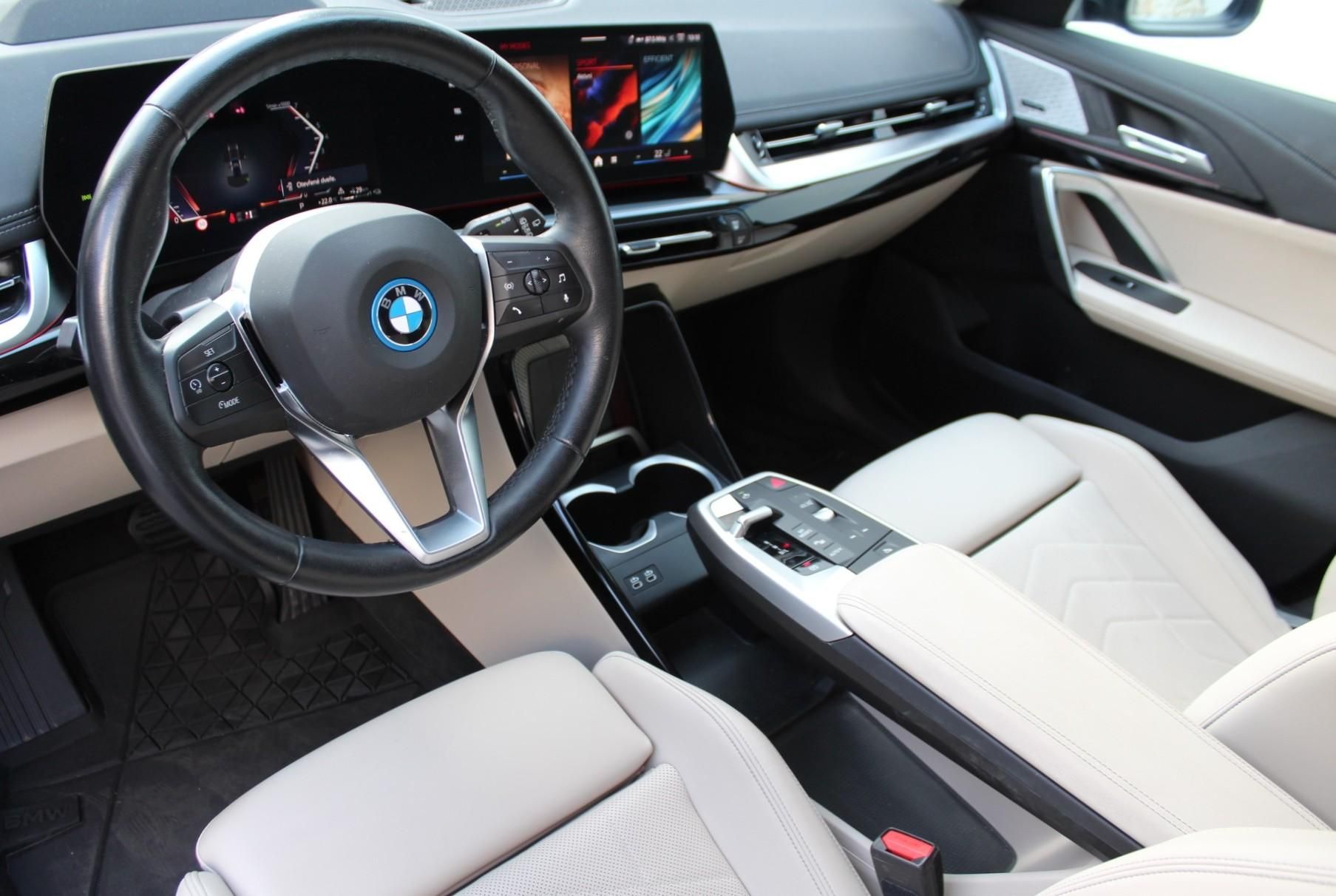 BMW X1, BMW X1 xDrive25e - fotka 4