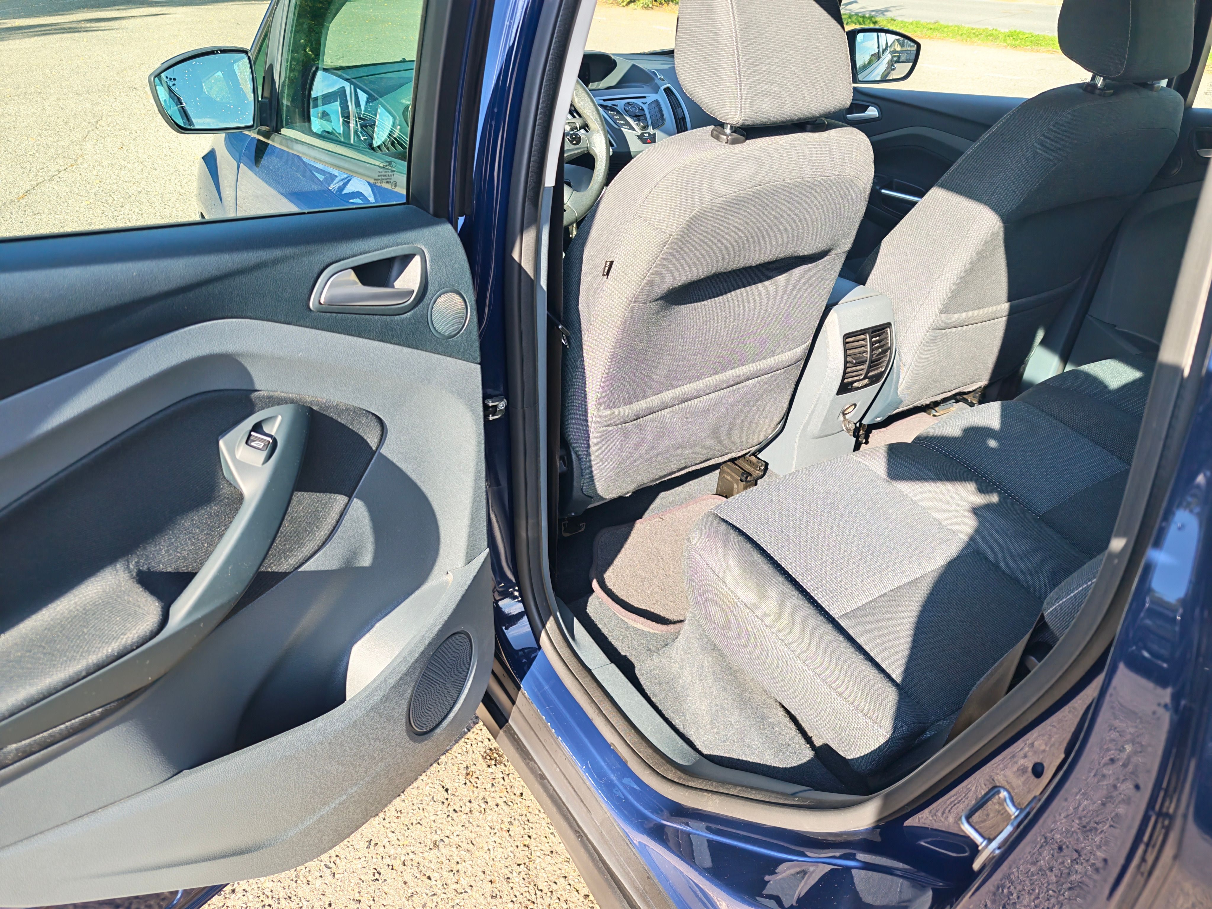 Ford C-MAX, 2.0TDCi Titanium 103kW Tažné - fotka 6
