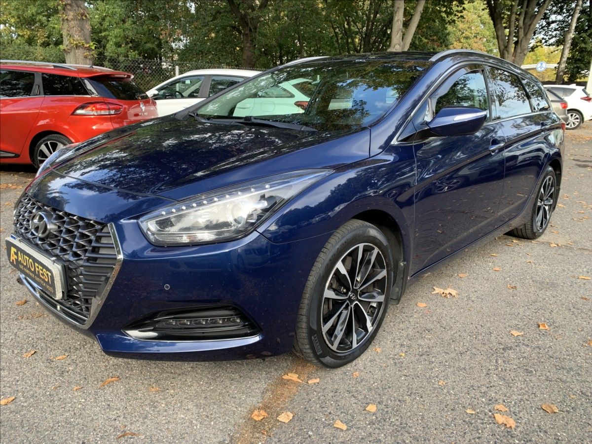 Hyundai i40, 1,6 CRDI ČR,1.MAJITEL