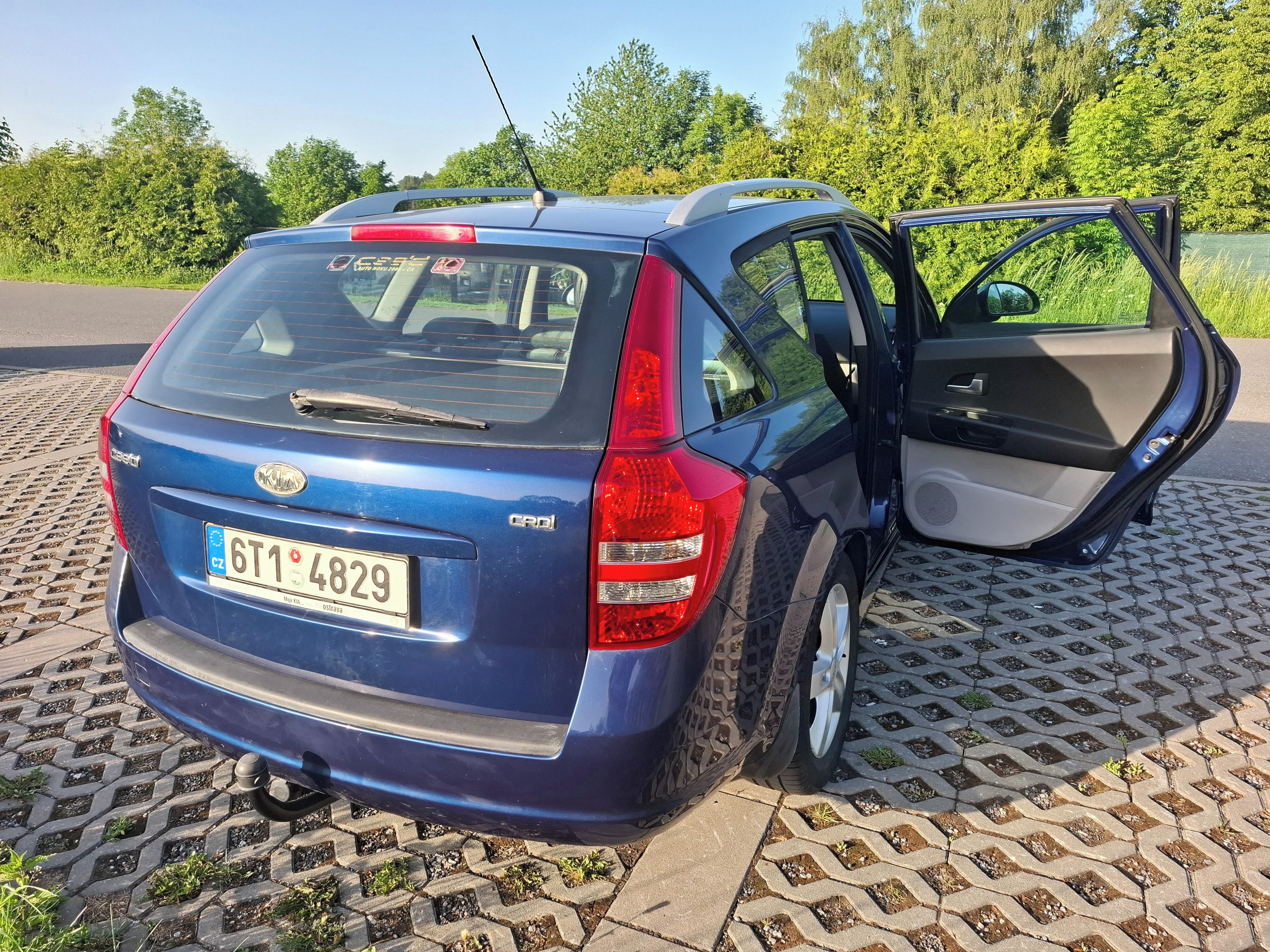 Kia Cee´d, KIA Cee’d SW 1.6 CRDi 85 kW - fotka 4