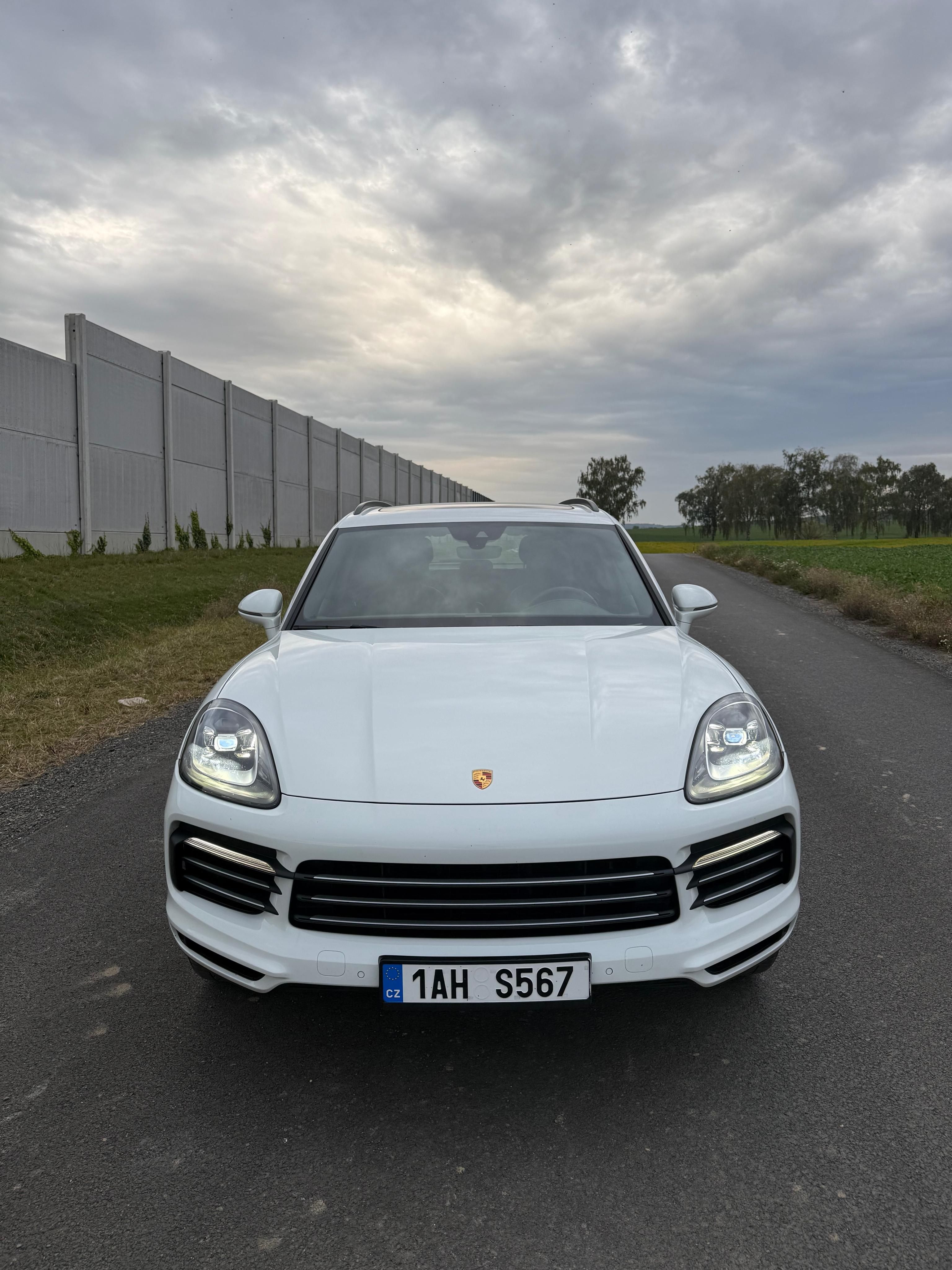 Porsche Cayenne, servis pouze Porsche, 2x kola - fotka 5