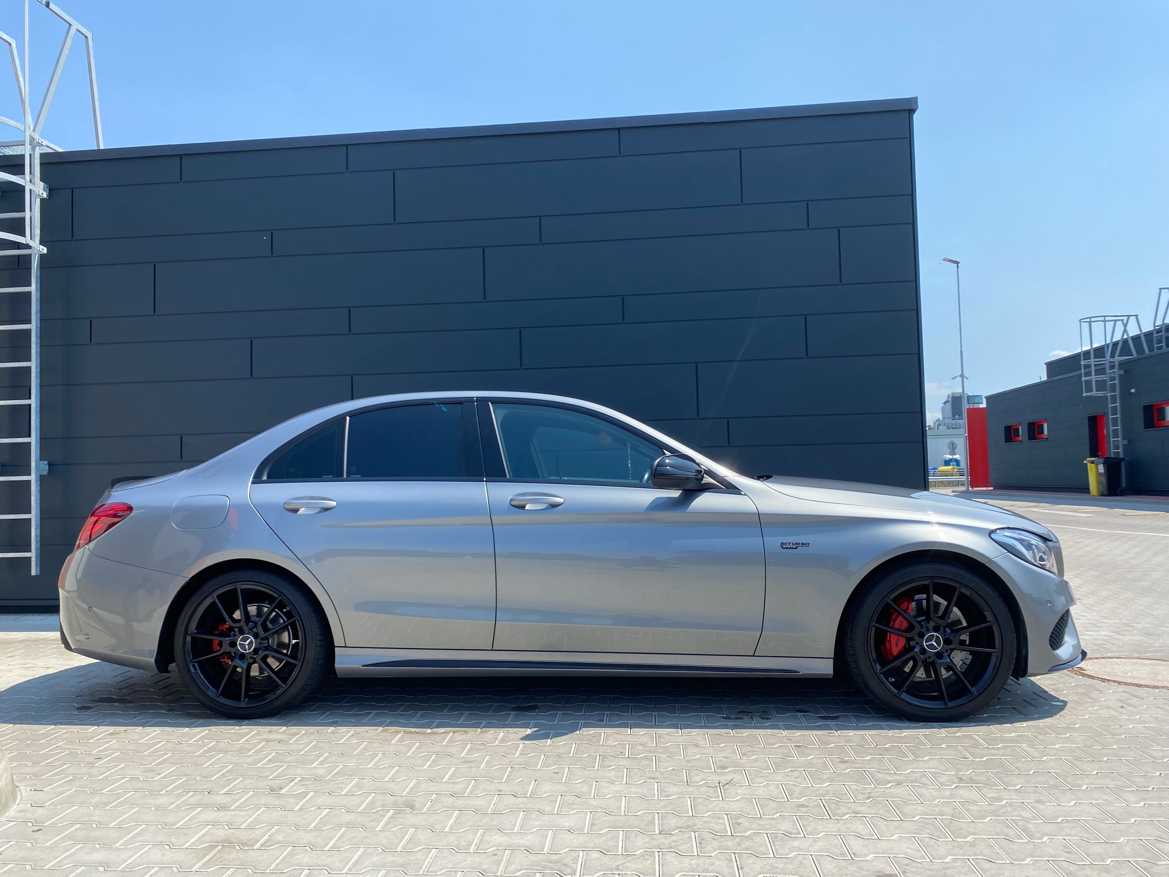 Mercedes-Benz Třídy C, Mercedes Benz C 200 AMG benzín - fotka 3