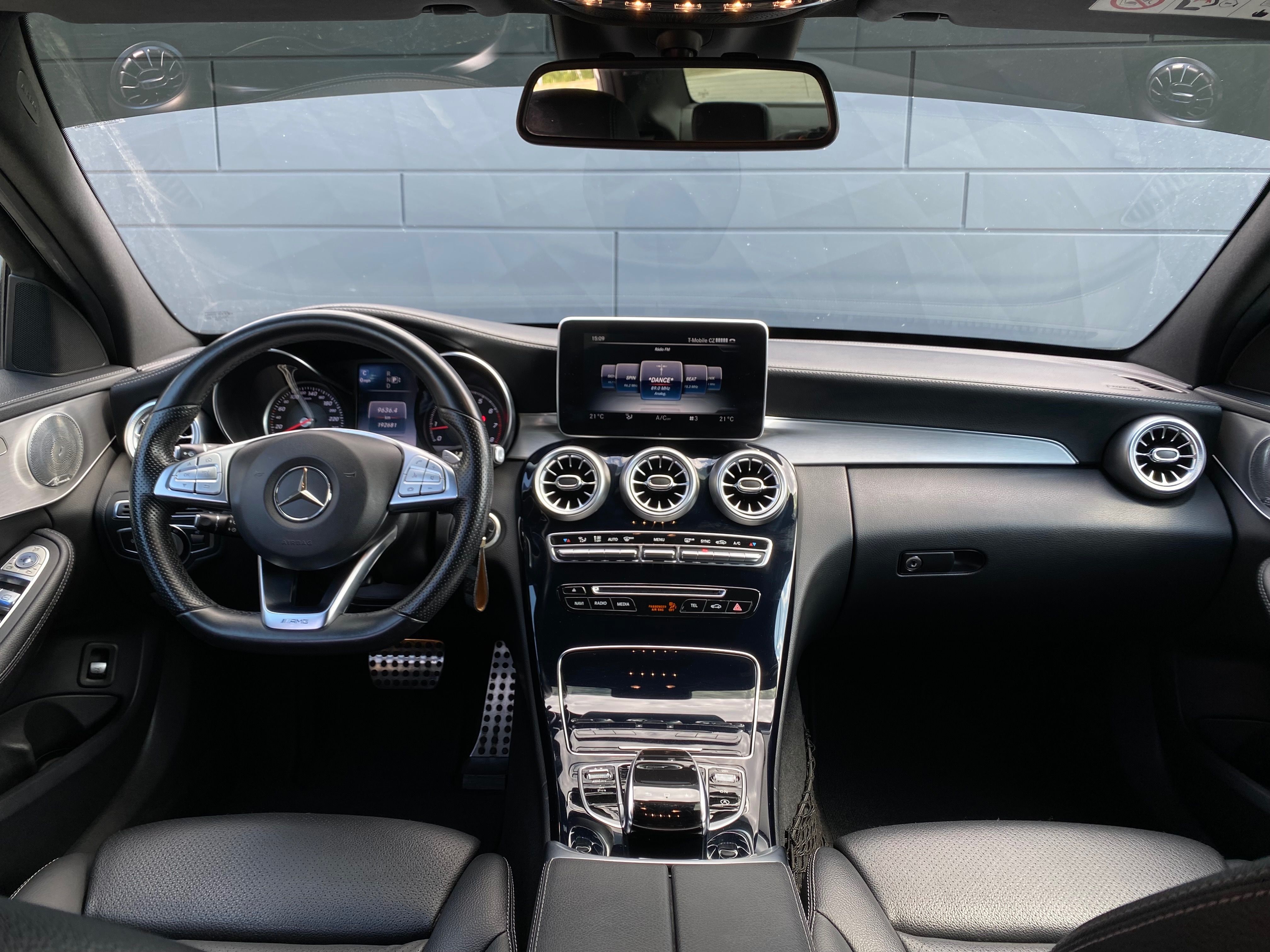 Mercedes-Benz Třídy C, Mercedes Benz C 200 AMG benzín - fotka 5
