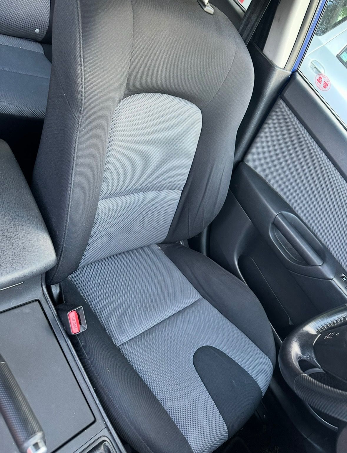 Mazda 3, 2.0 - fotka 5