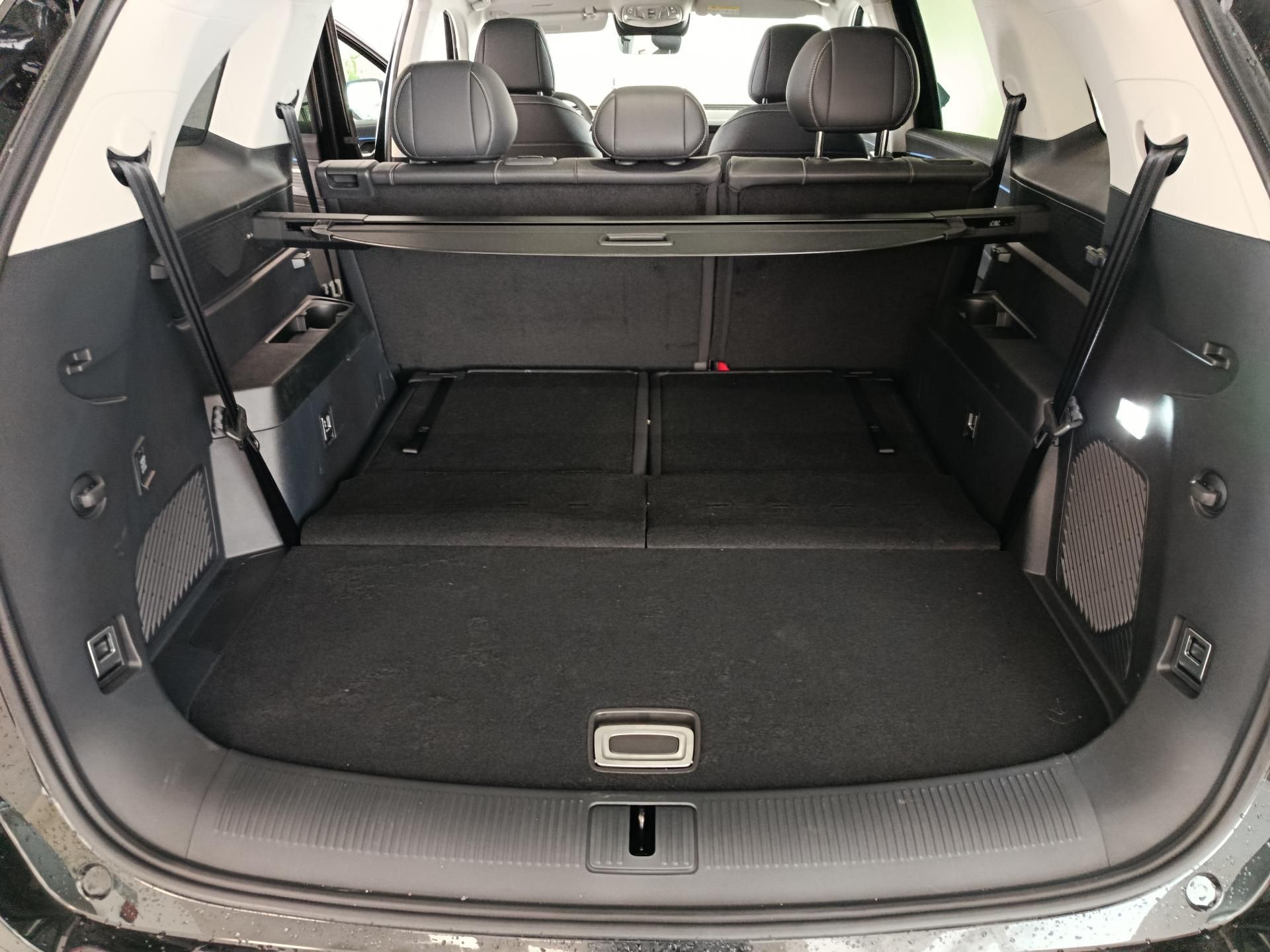 MG MGS9 PHEV, Premium 1.5 TGI PHEV 220 kW - fotka 5