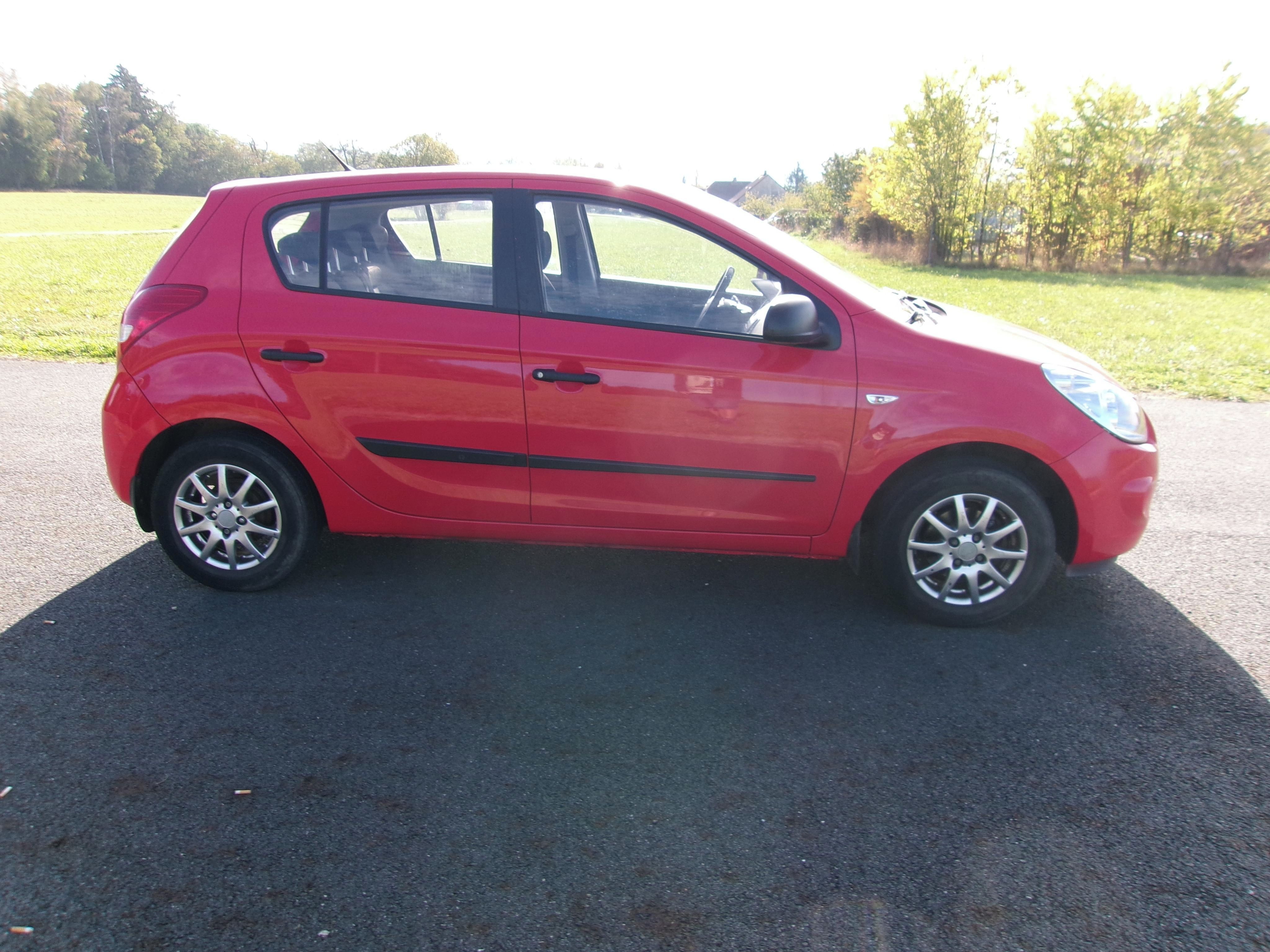 Hyundai i20, 1,2 85 000 KM 2 majitel - fotka 6