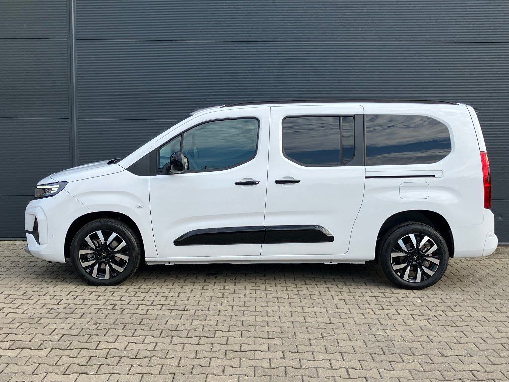 Opel Combo, Elegance Plus 1.5 CDTI AT8 - fotka 3