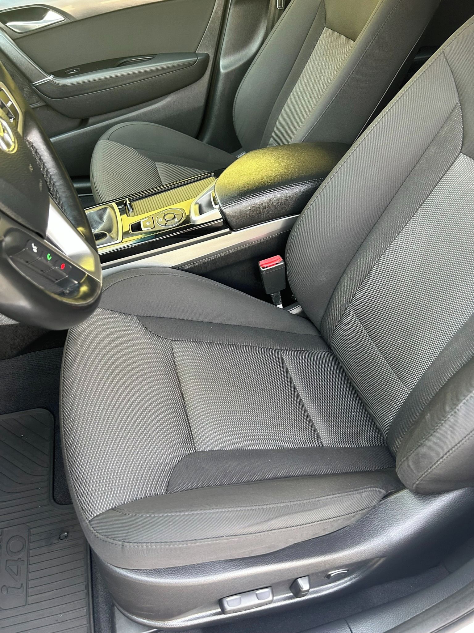 Hyundai i40, Hyundai i40 1.7  Crdi - fotka 4