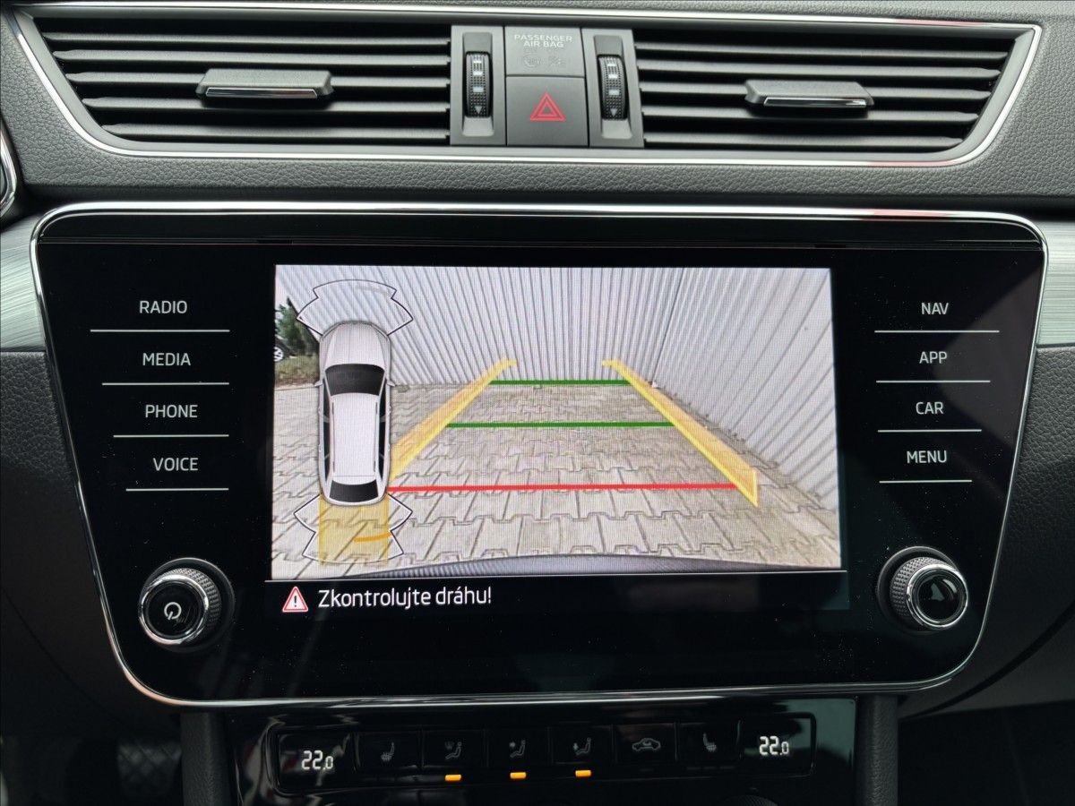 Škoda Superb, III Combi 2.0 TDi Style Navi - fotka 6