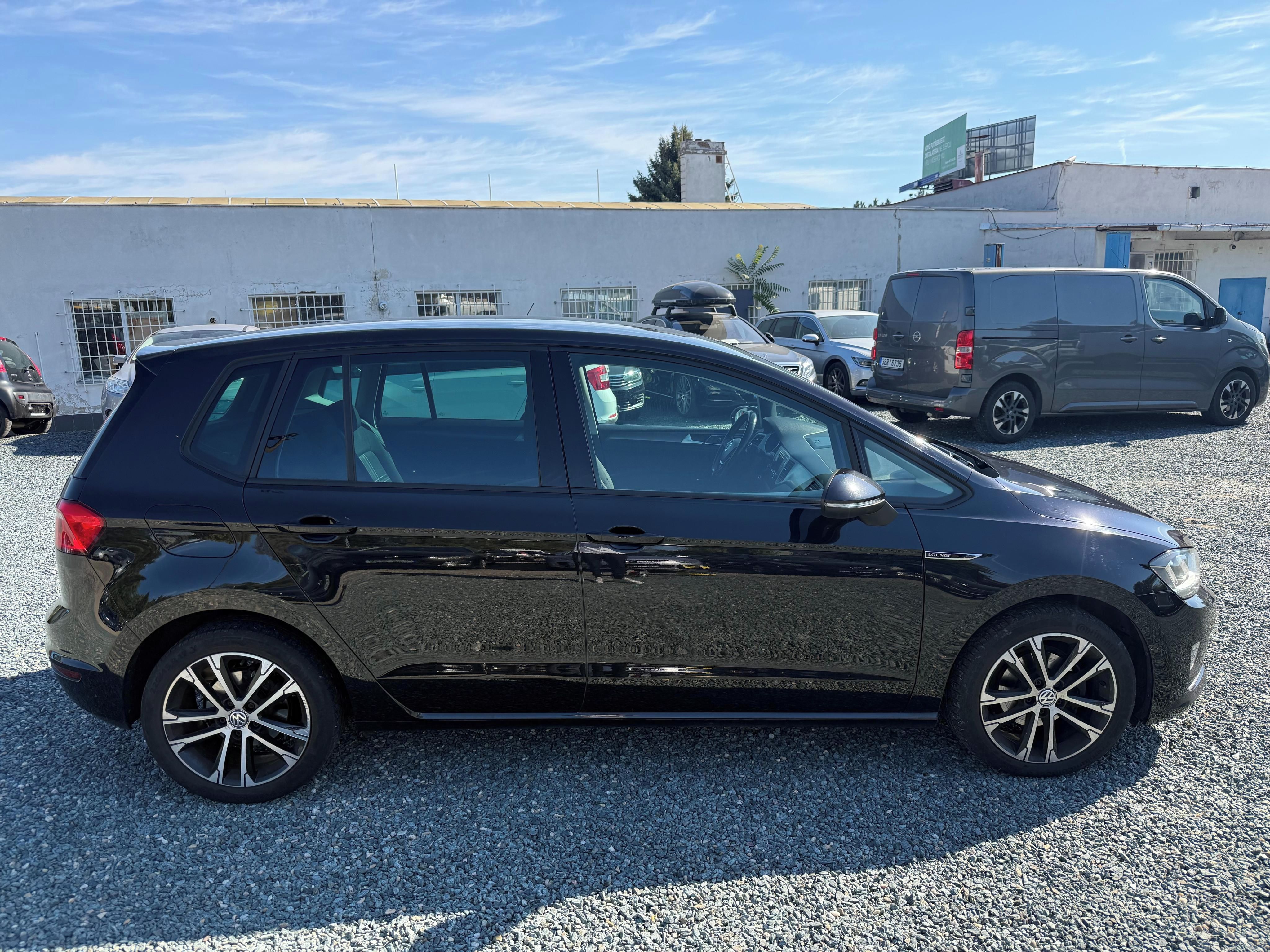 Volkswagen Golf Sportsvan, 1.2 TSi 81Kw Lounge Bi-xenon - fotka 2