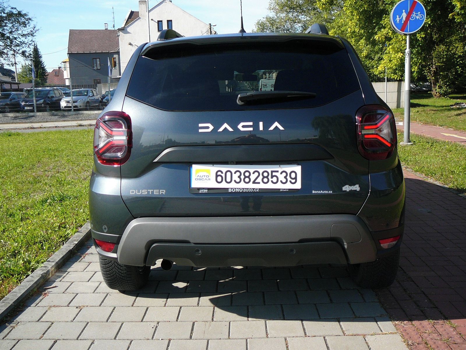Dacia Duster, 13TCe 1MAJ ČR 4X4 57TKM!!! - fotka 5