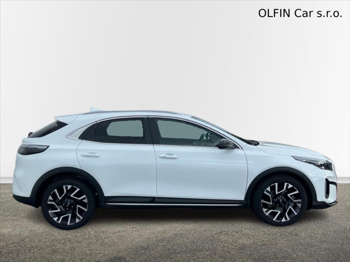 Kia XCee´d, 1,6 T-GDi 132kW 7DCT STEEL EDI - fotka 3