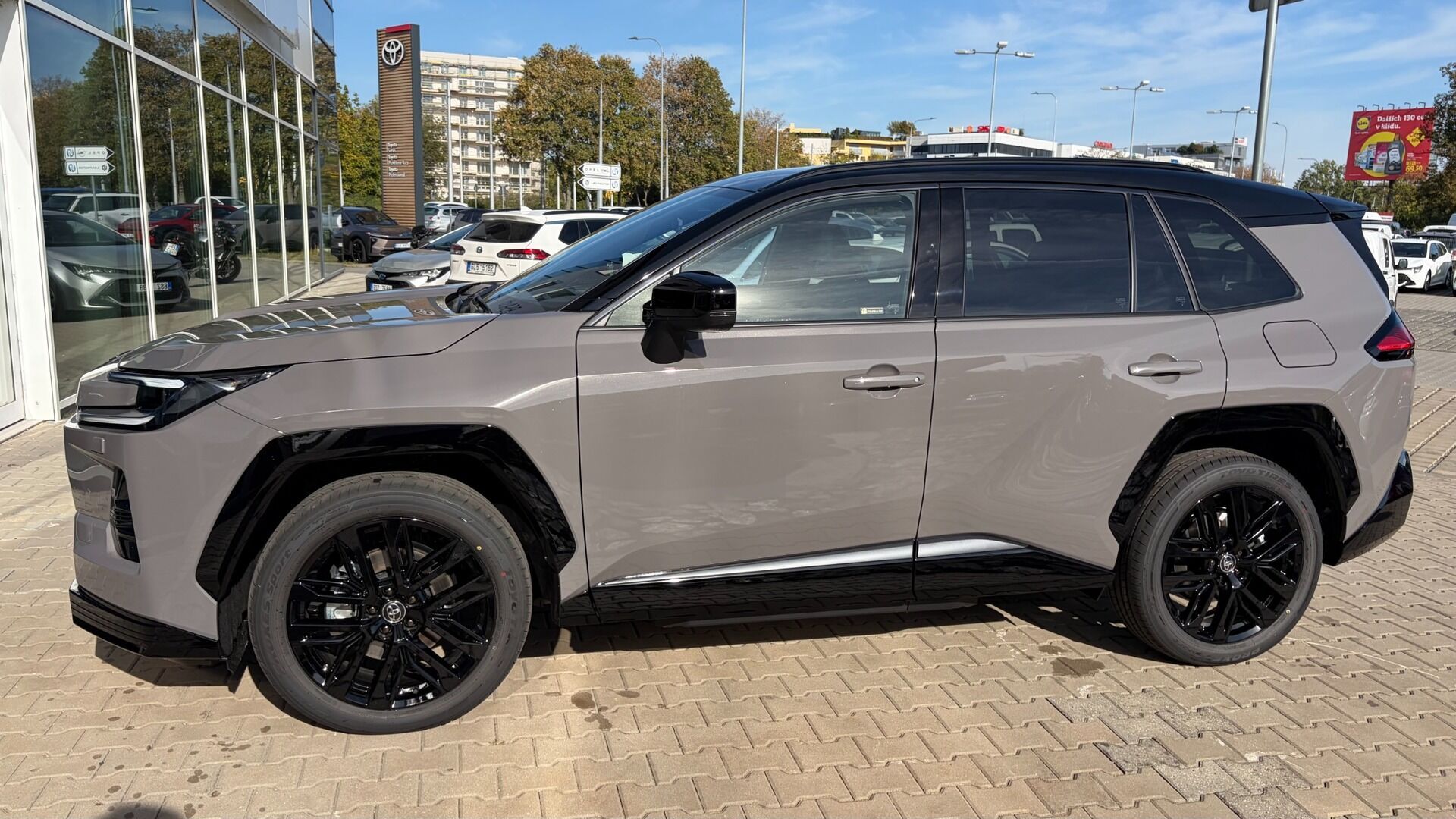 Toyota Rav4, 4x4 PHEV  Style - fotka 4