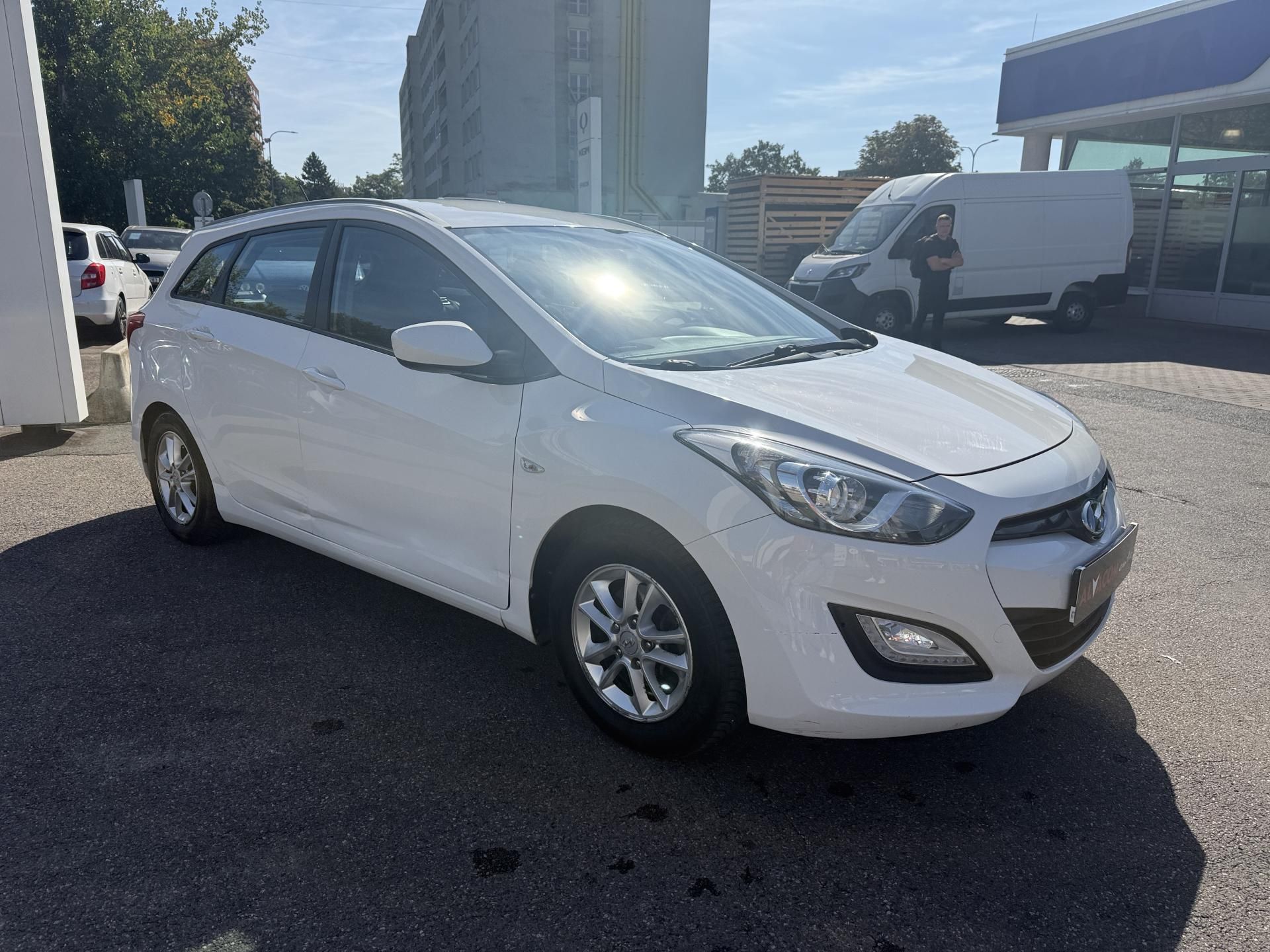 Hyundai i30, 1.6 88kW - fotka 4