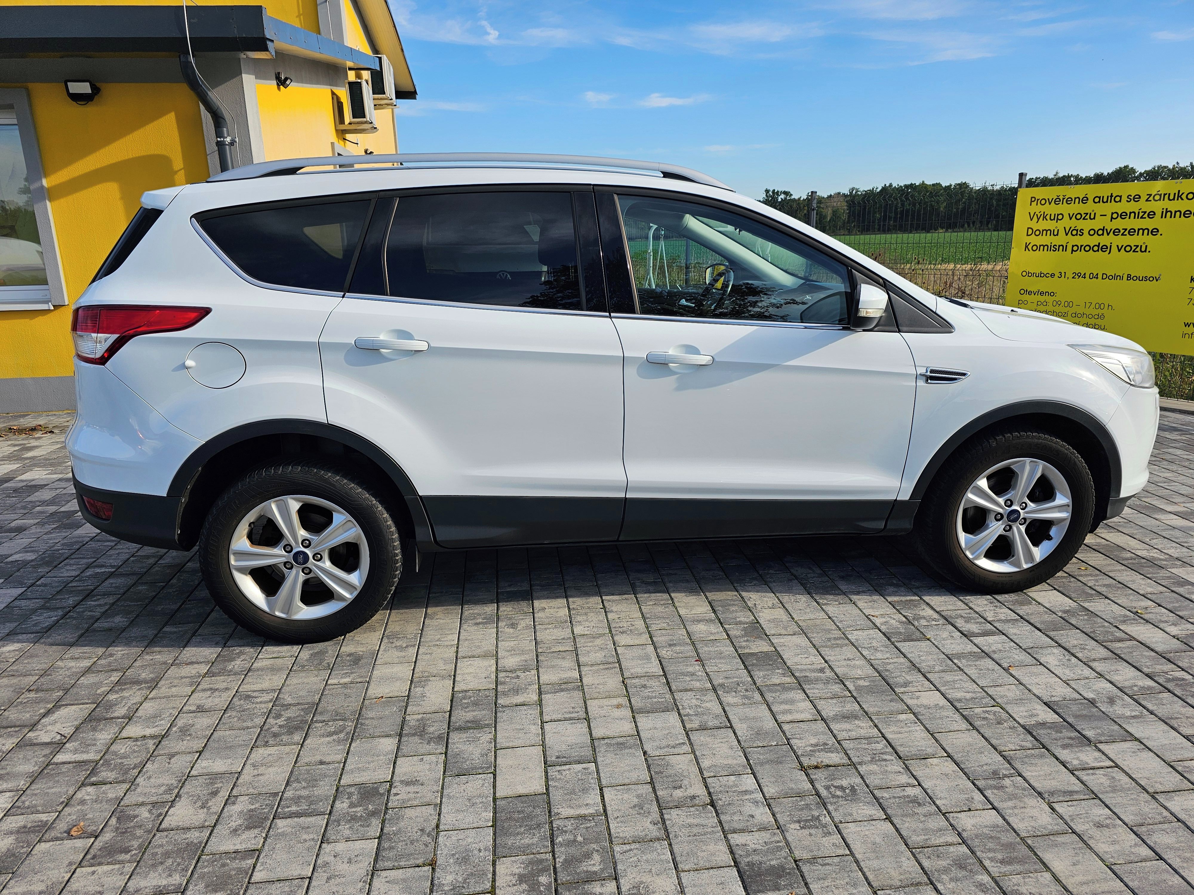 Ford Kuga, 1.6i 110 KW, tažné zařízení - fotka 4