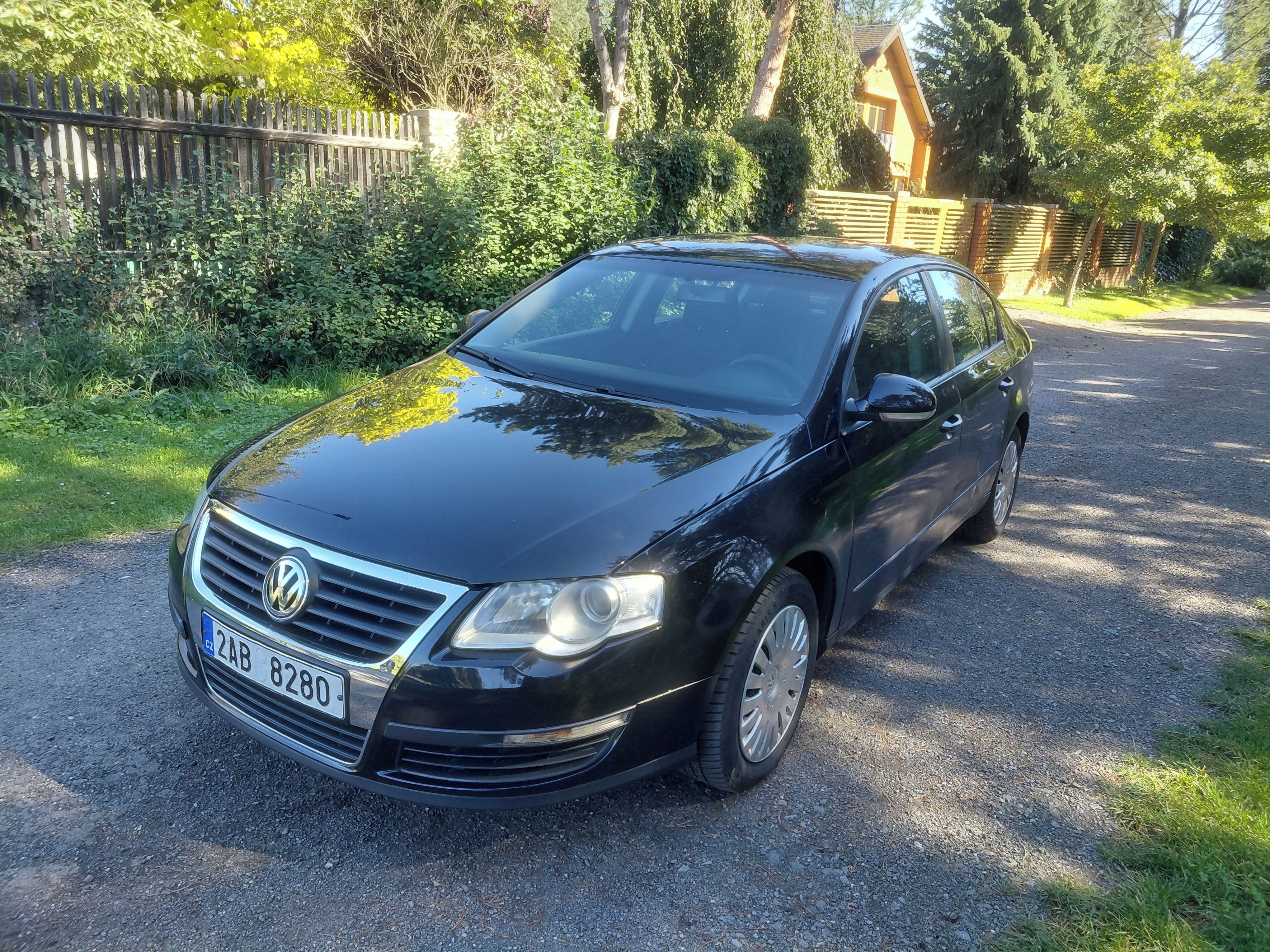 Volkswagen Passat, 1.9TDI 77kw Komfort,Sedan - fotka 2