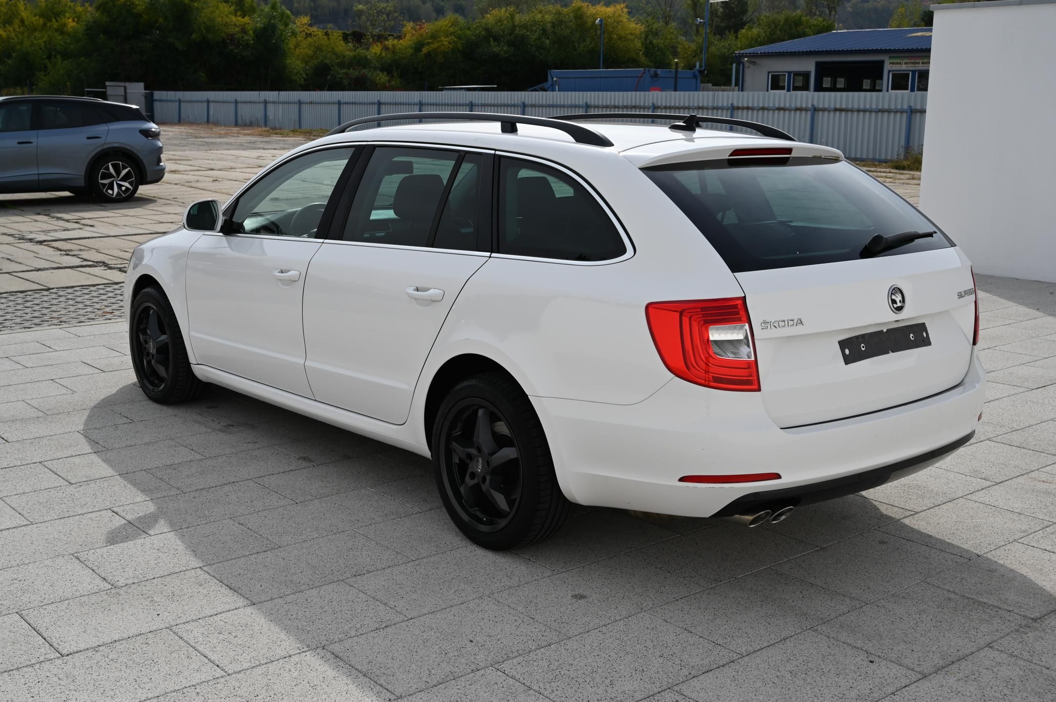 Škoda Superb, 2.0TDI 103KW Exclusive 7/2013 - fotka 6