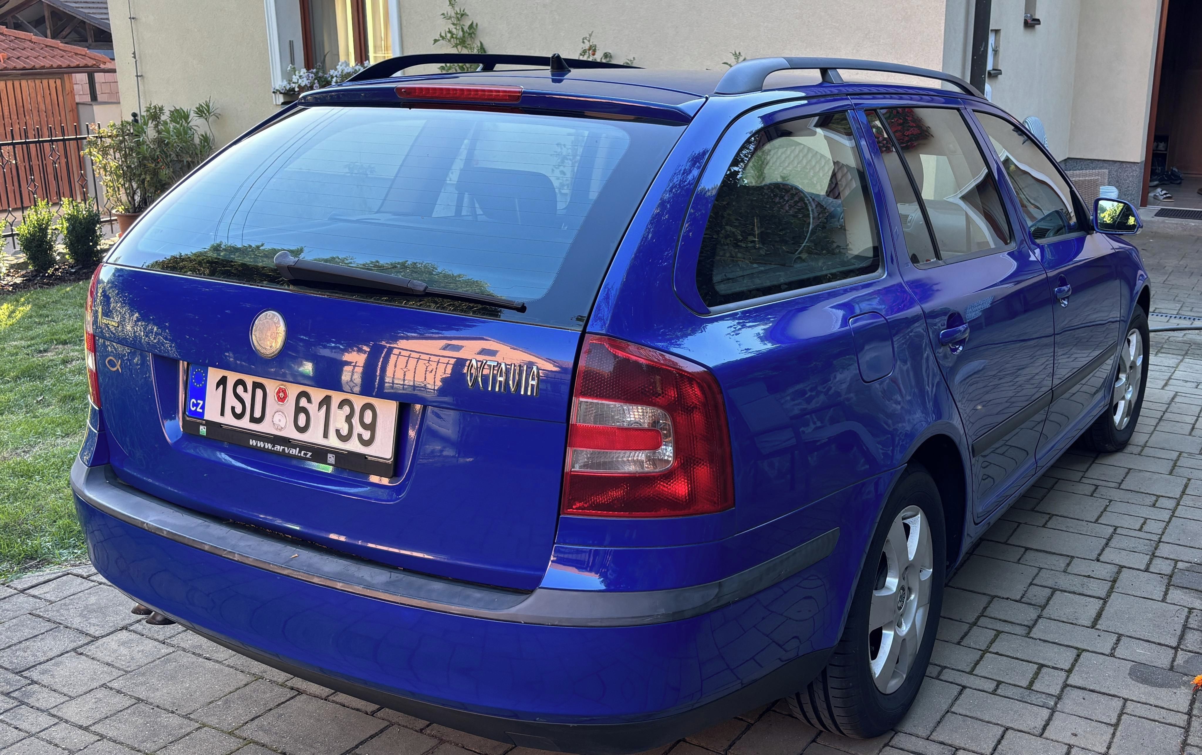 Škoda Octavia, Skoda Octavia II kombi 2.0 TDI - fotka 4