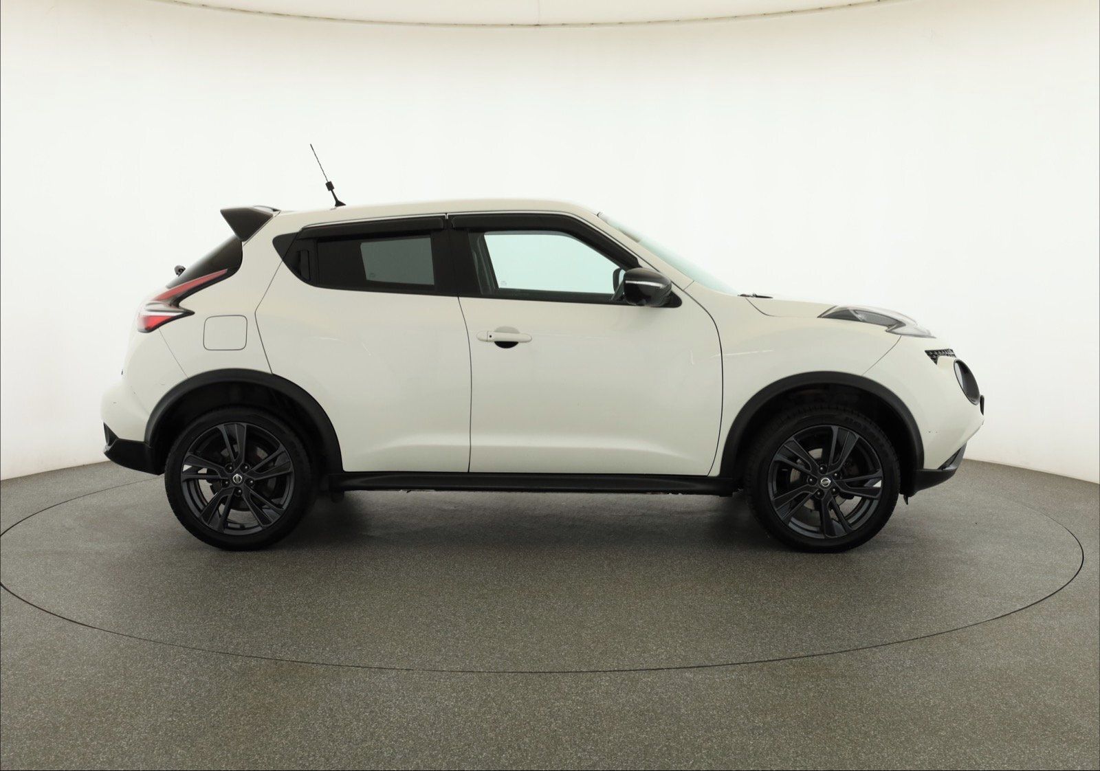 Nissan Juke, 1.5 dCi, Serv.kniha, Navi - fotka 6